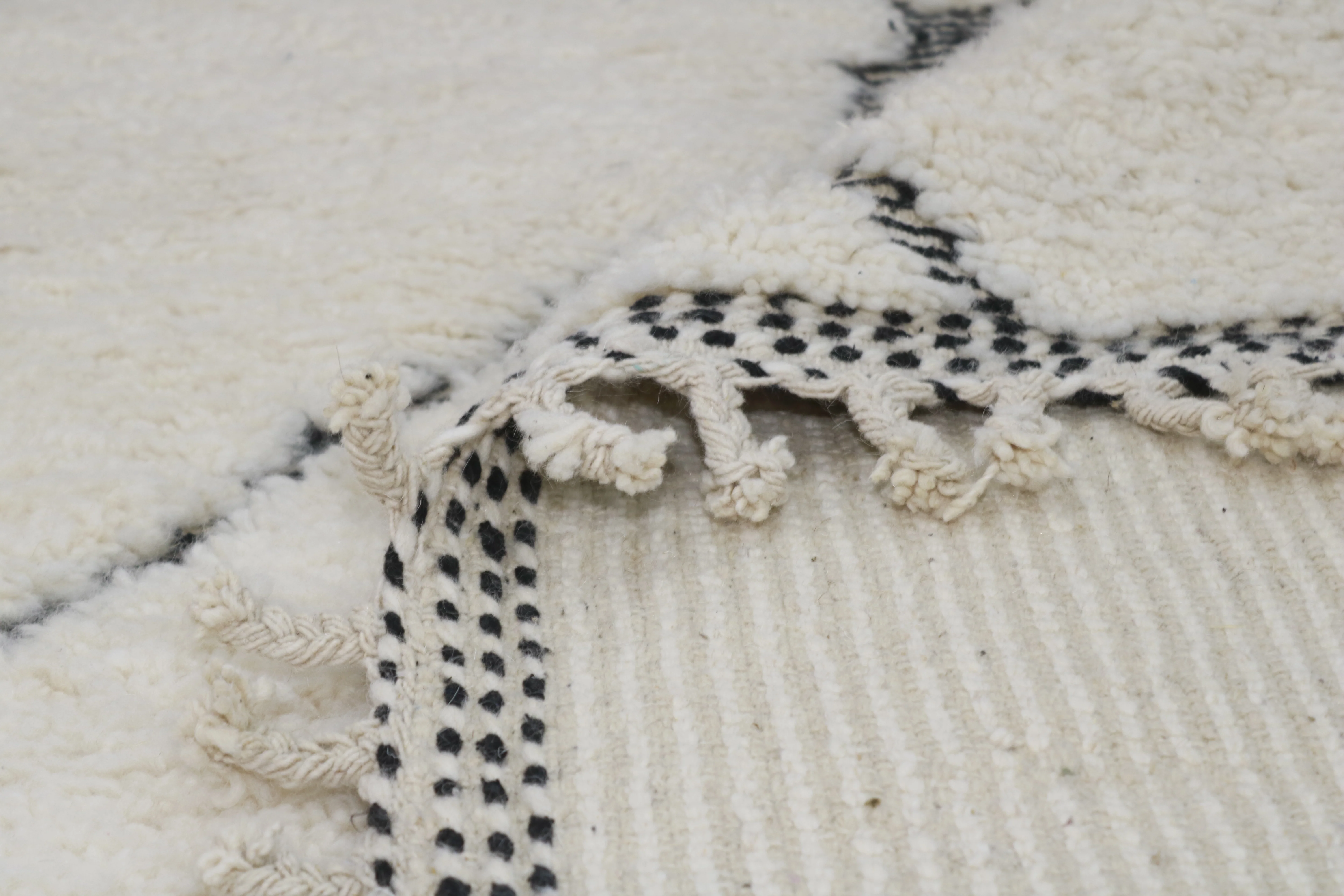 LARGE Beni Ouarain Rug, 310 x 210 cm, GO-926 - Image 4