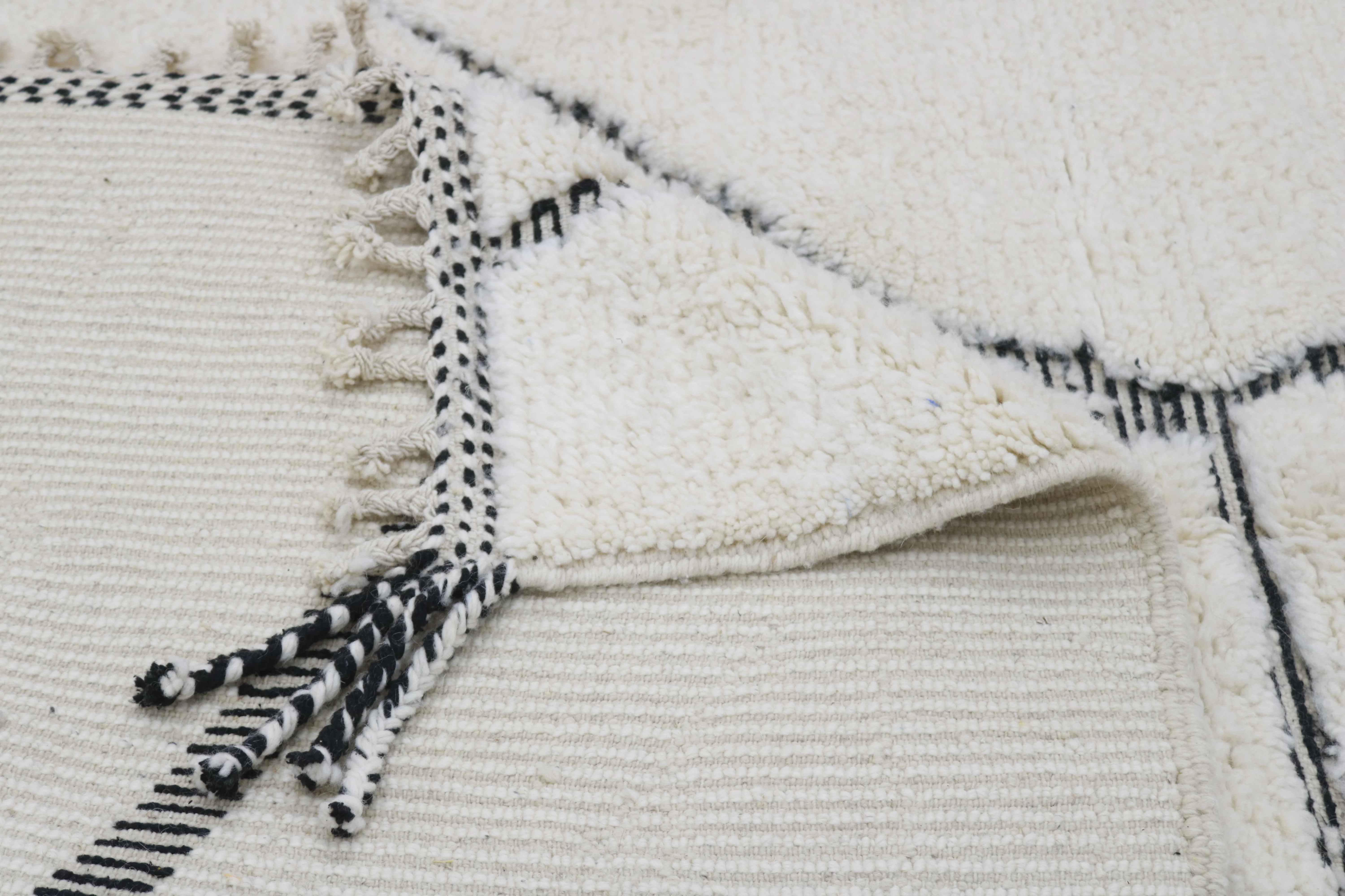 LARGE Beni Ouarain Rug, 310 x 210 cm, GO-926 - Image 5