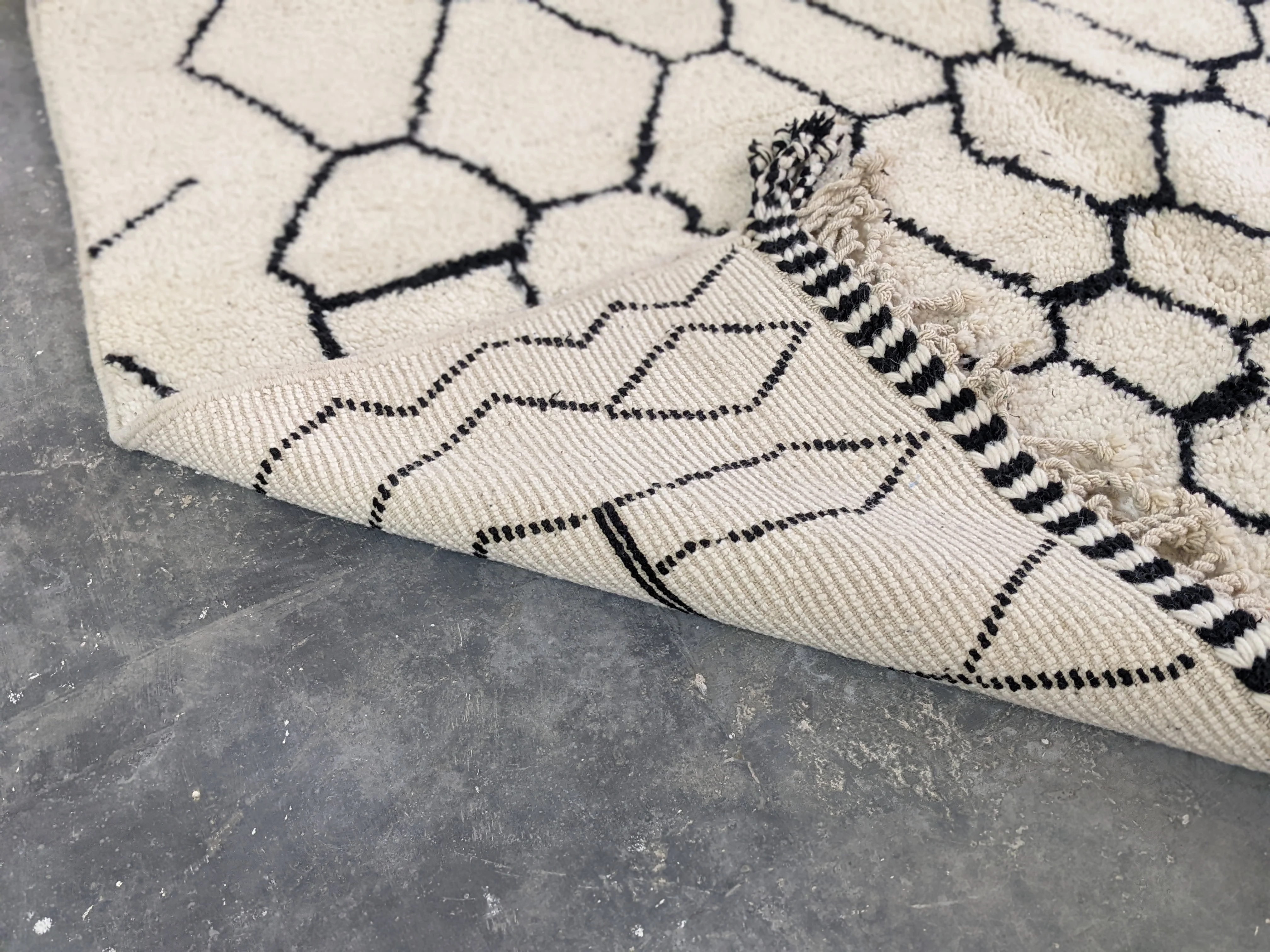 LARGE Beni Ouarain Rug, 320 x 215 cm || 10,5 x 7,05 feet, G-378 - Image 5