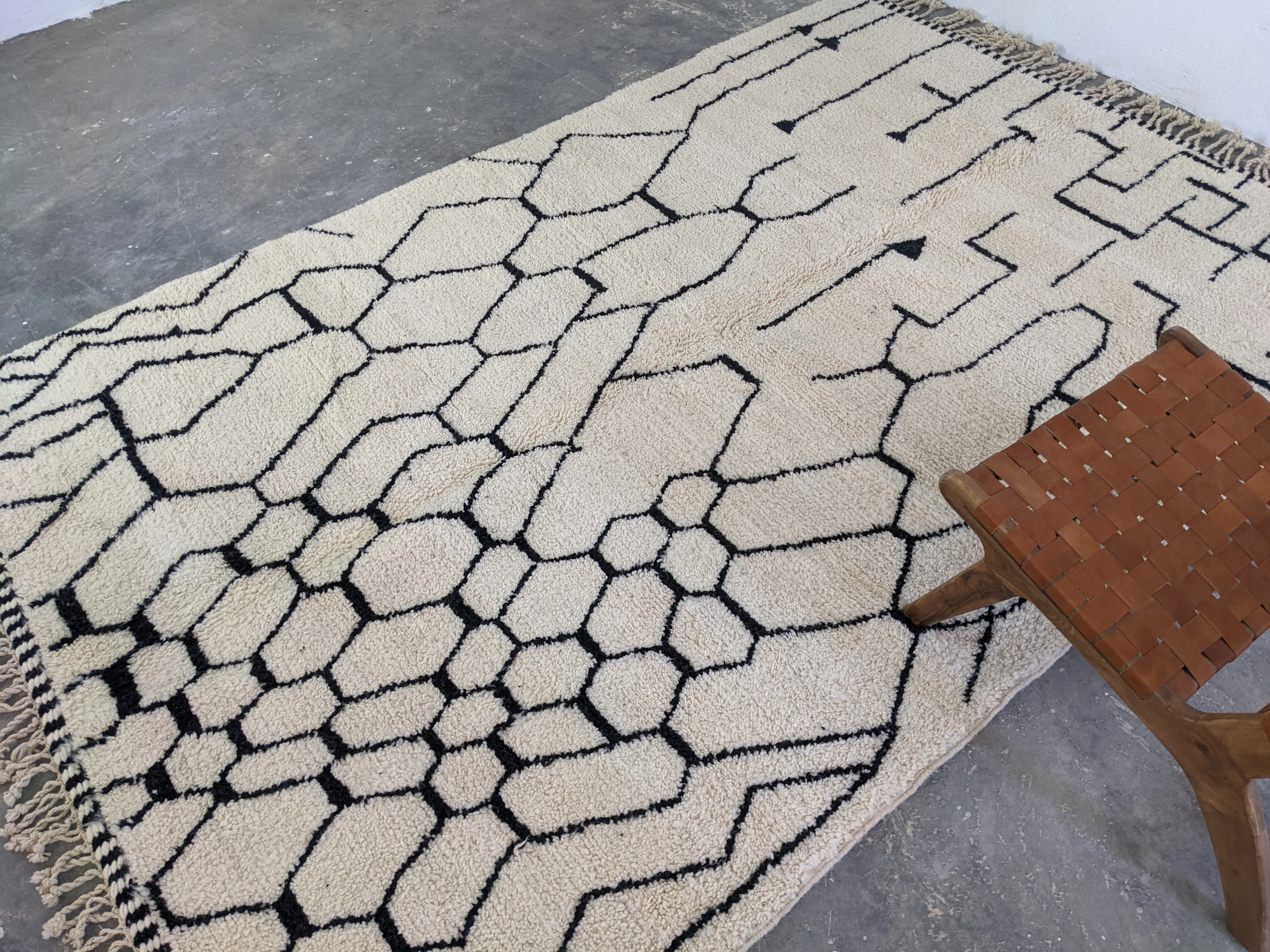 LARGE Beni Ouarain Rug, 320 x 215 cm || 10,5 x 7,05 feet, G-378 - Image 6