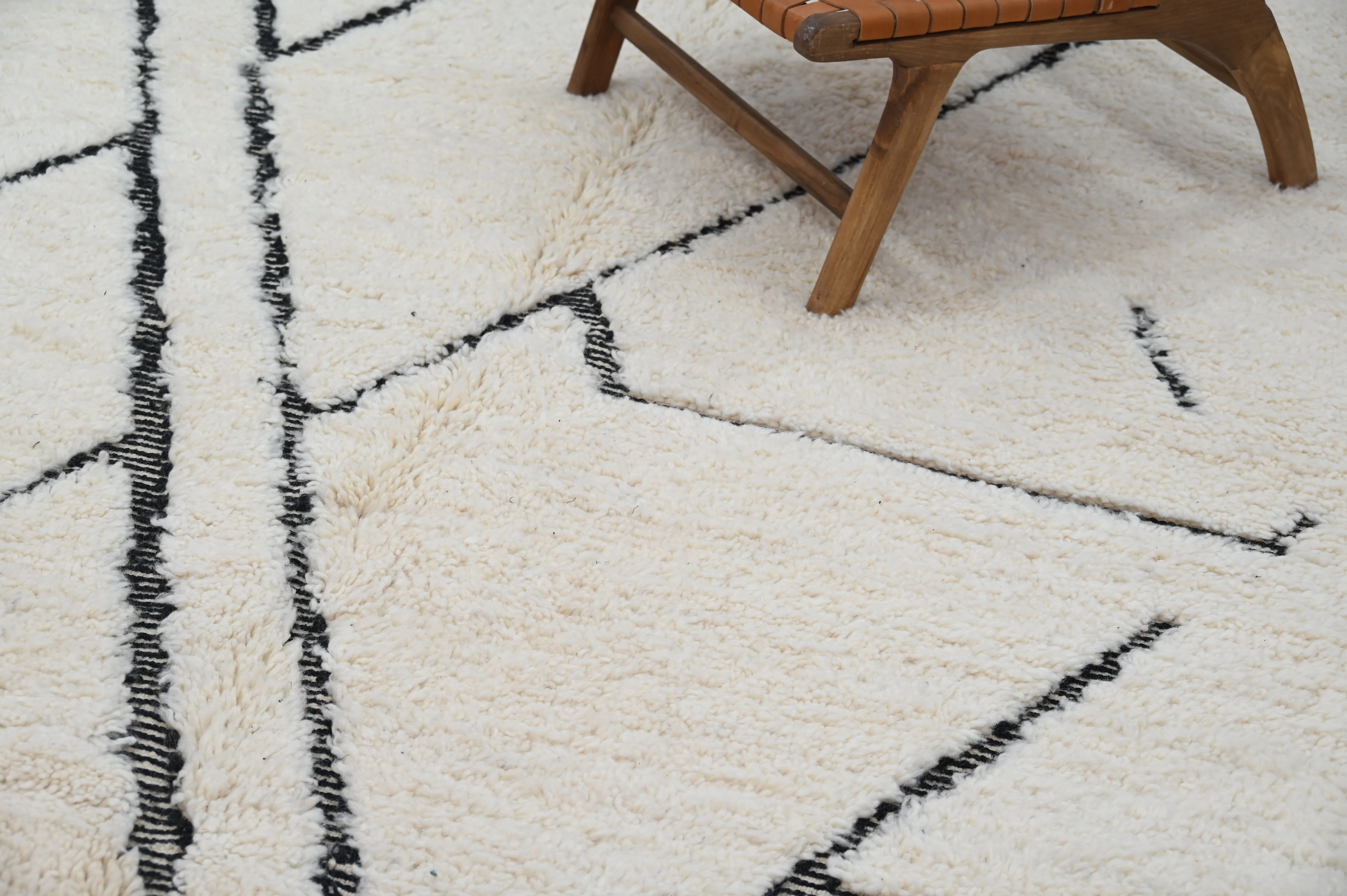 LARGE Beni Ouarain Rug, 330 x 200 cm, GO-805 - Image 3