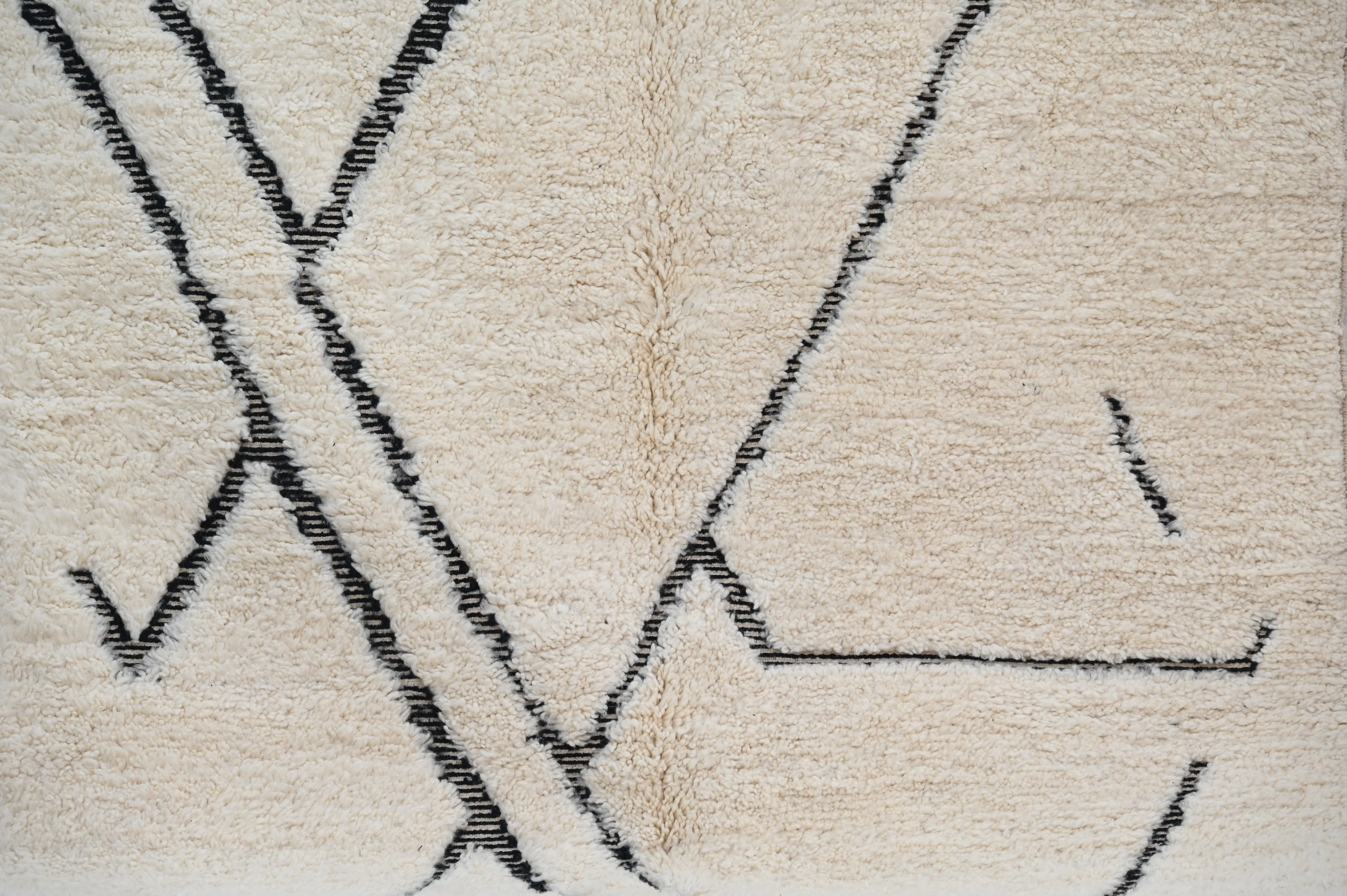 LARGE Beni Ouarain Rug, 330 x 200 cm, GO-805 - Image 5