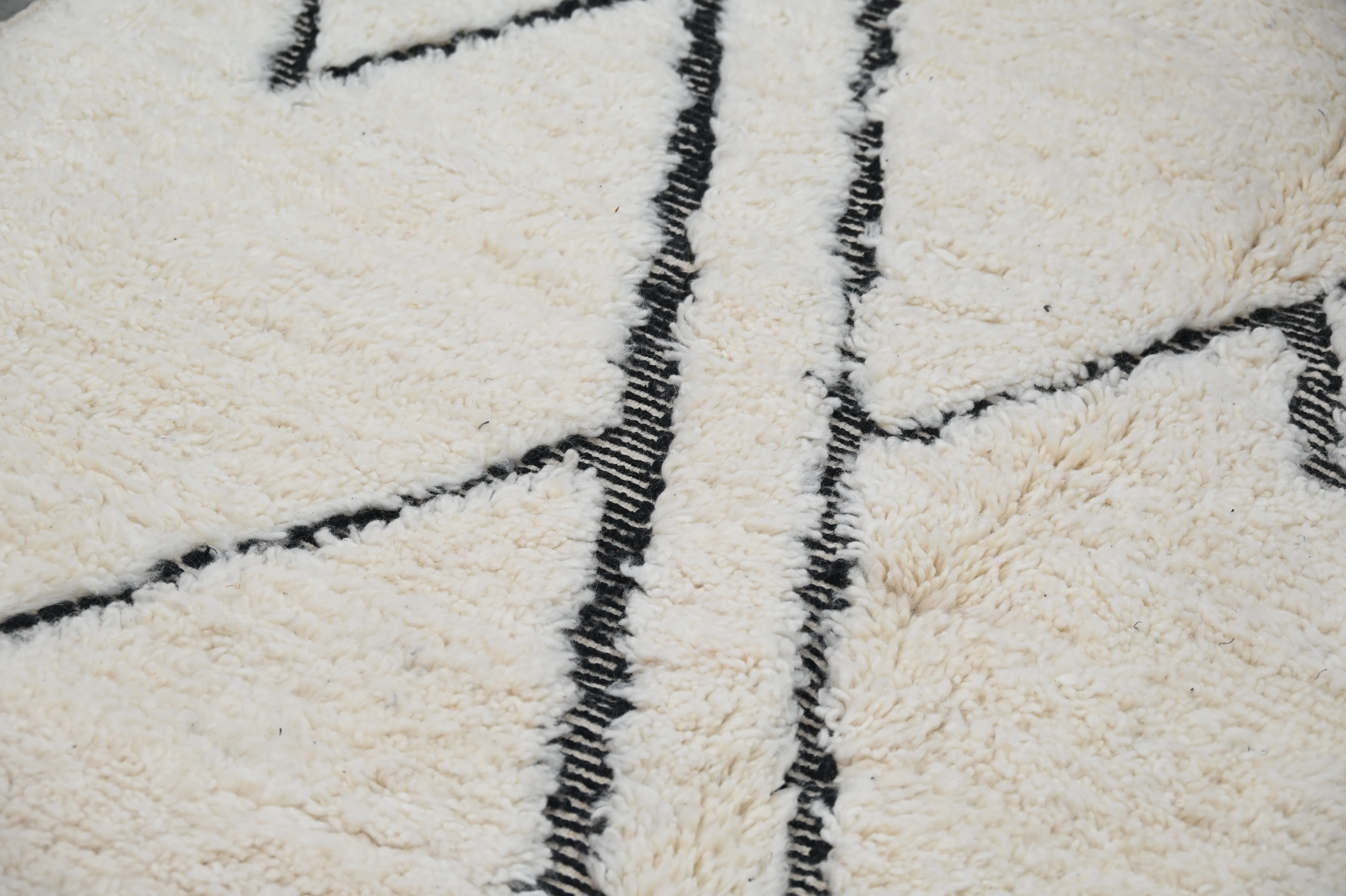 LARGE Beni Ouarain Rug, 330 x 200 cm, GO-805 - Image 8