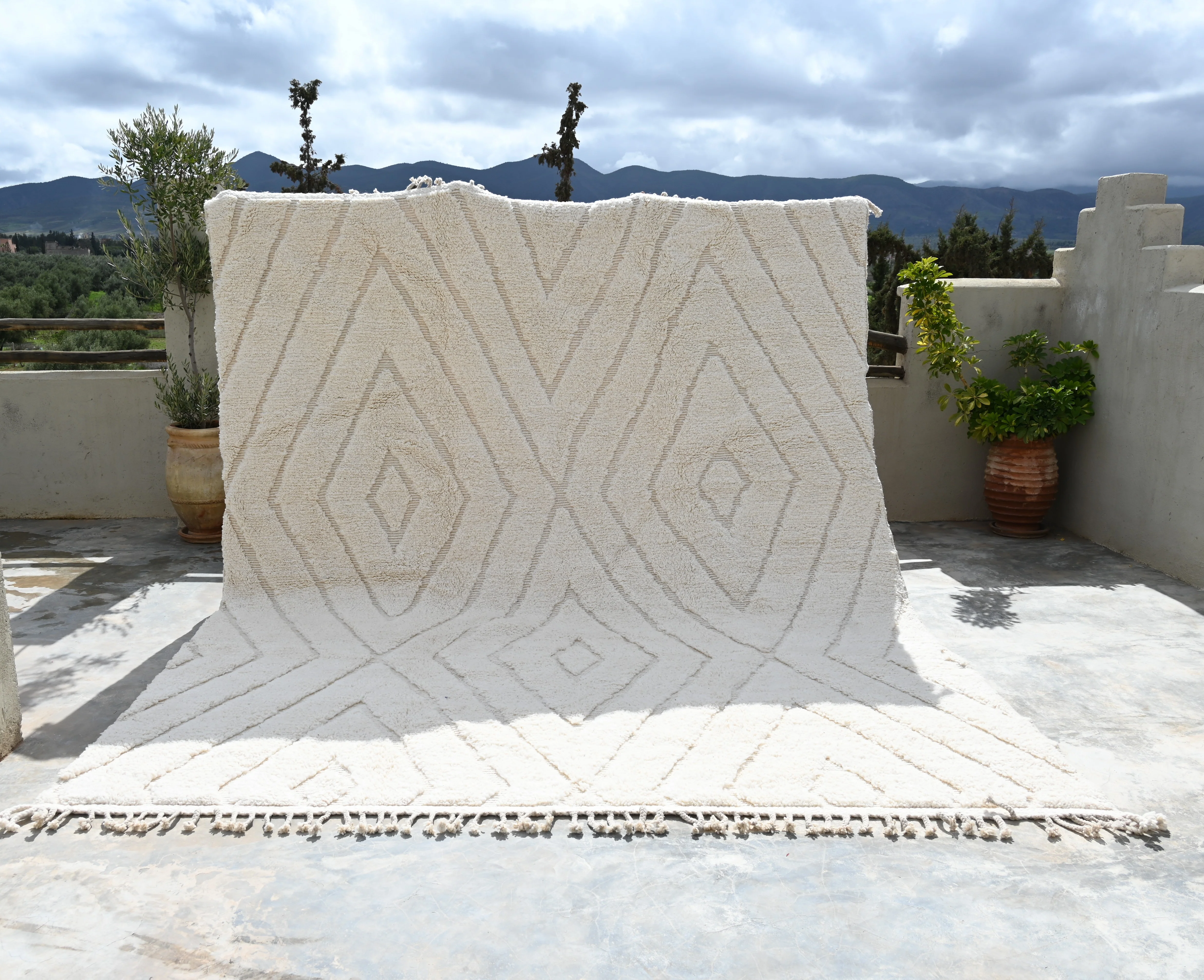 LARGE Beni Ouarain Rug, 385 x 310 cm, GO-870