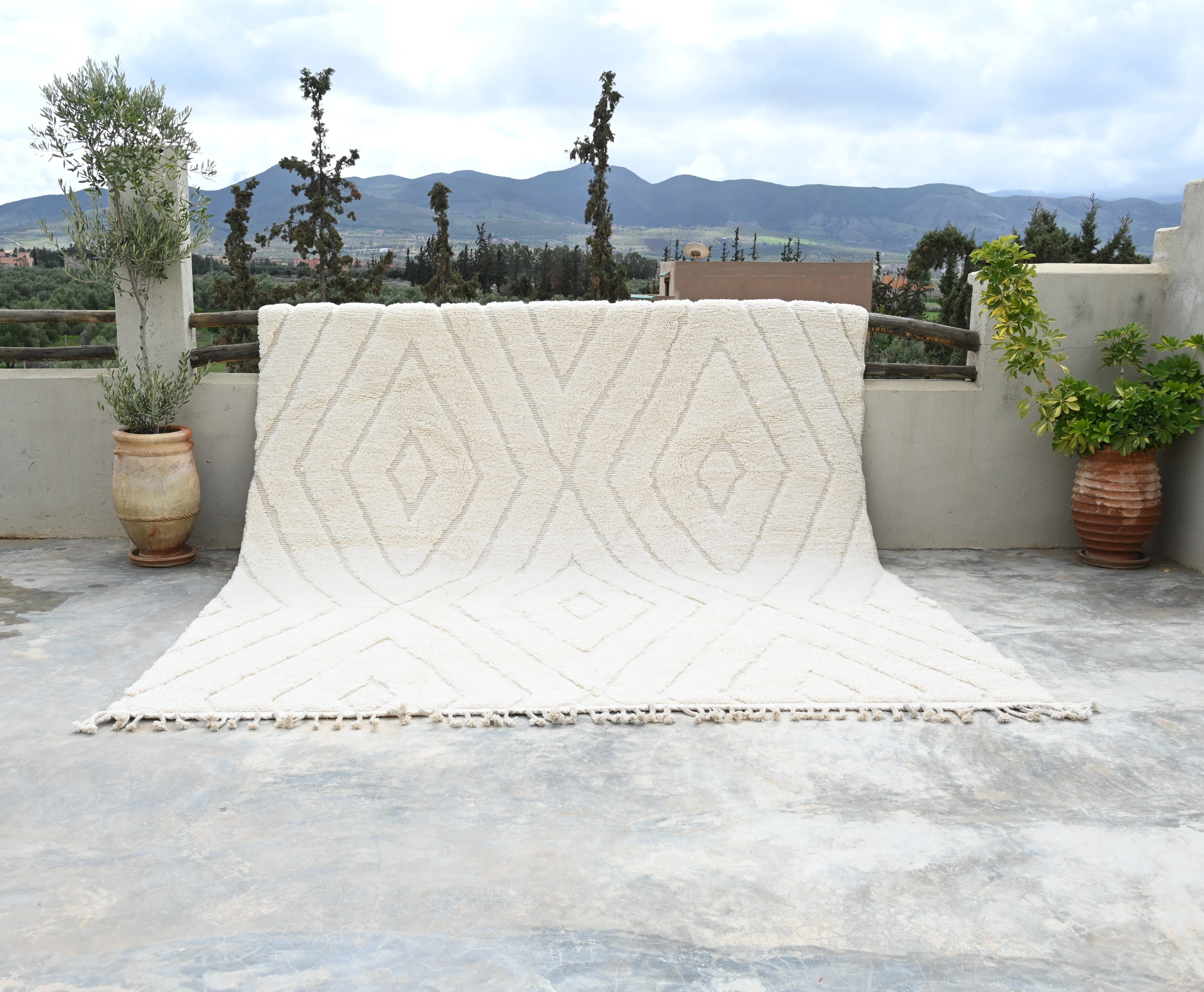 LARGE Beni Ouarain Rug, 385 x 310 cm, GO-870 - Image 2