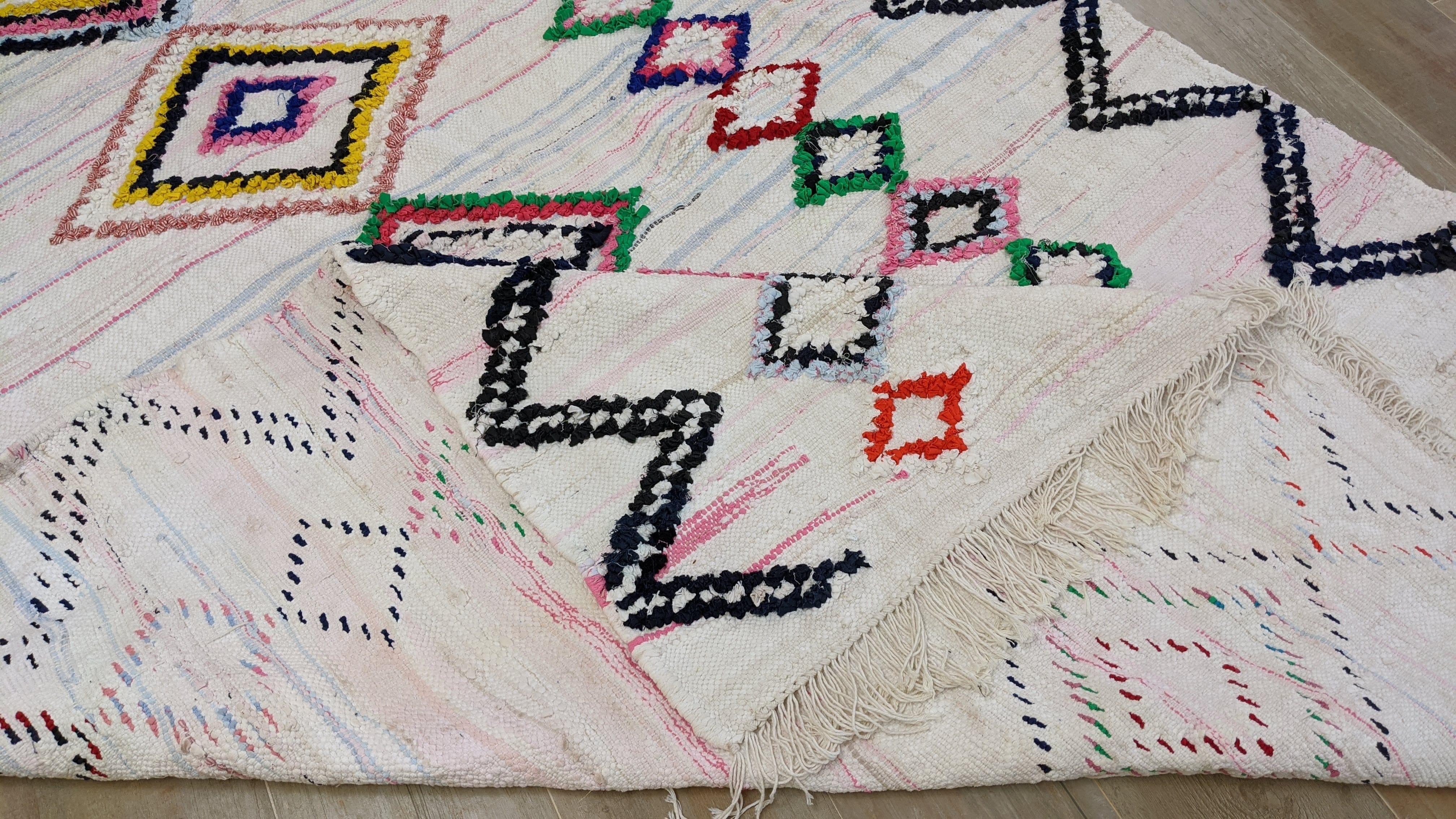Large Boucherouite Rug, 270 x 172 cm || 8.86 x 5.64 feet - Image 11
