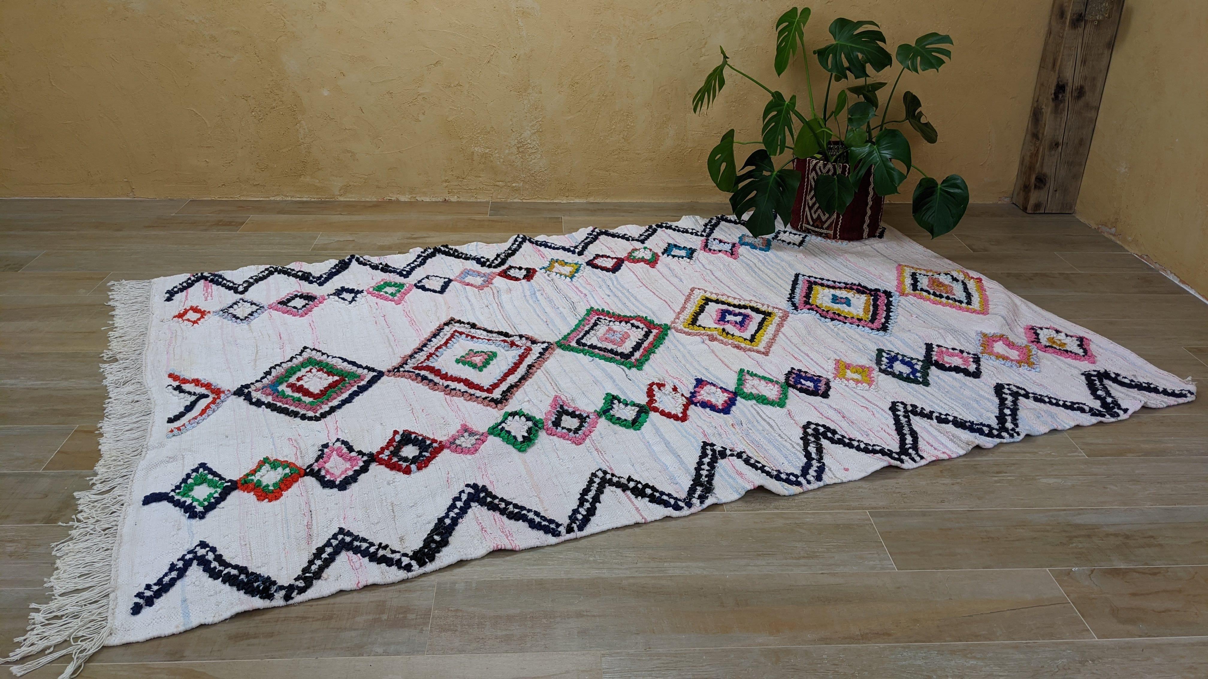 Large Boucherouite Rug, 270 x 172 cm || 8.86 x 5.64 feet - Image 7