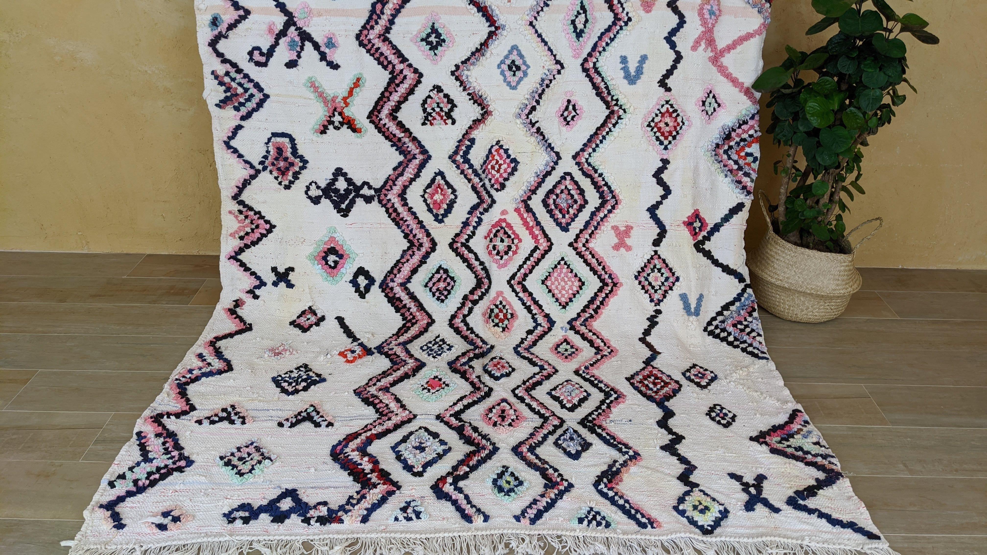 Large Boucherouite Rug, 270 x 180 cm || 8.86 x 5.91 feet - Image 4