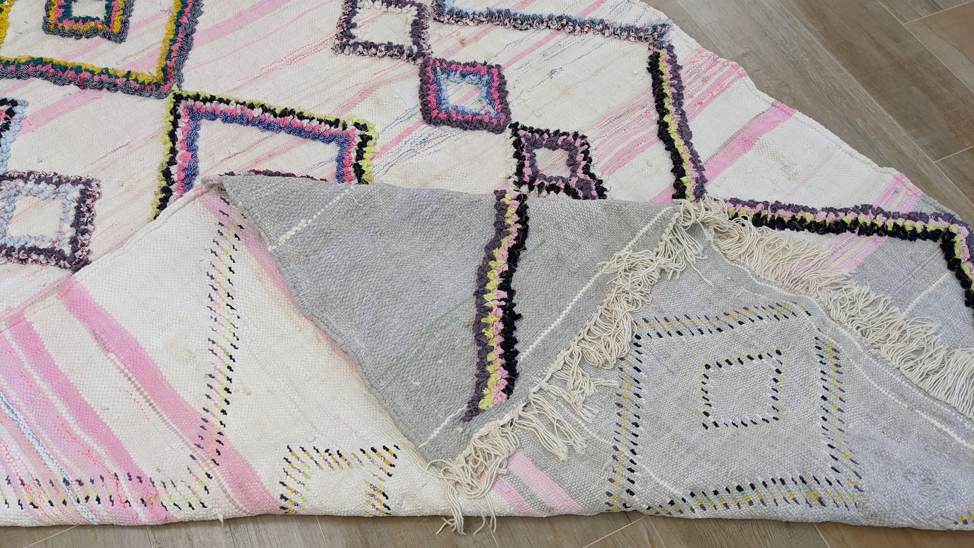 Large Boucherouite Rug, 275 x 163 cm || 9.02 x 5.35 feet - Image 11