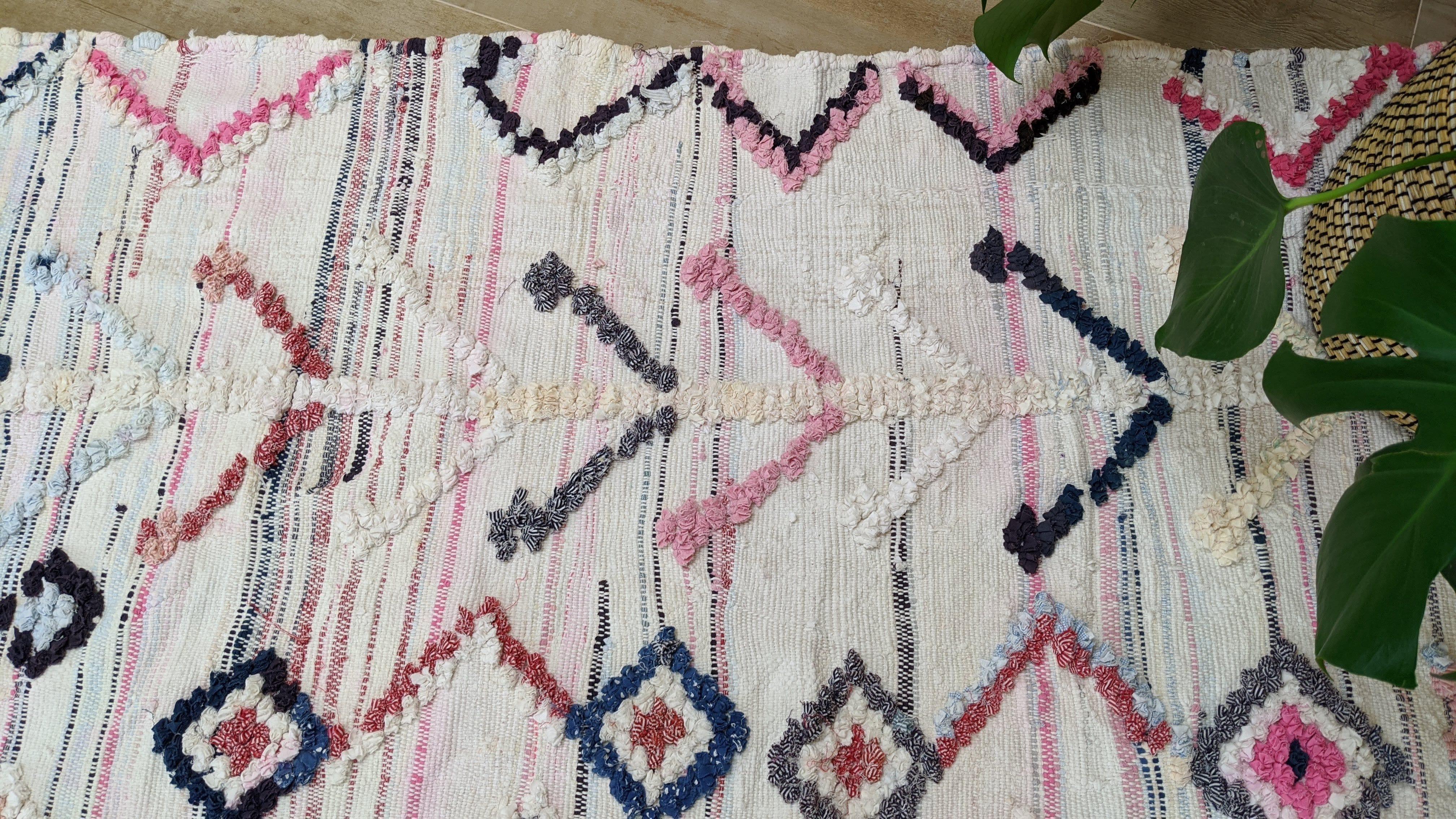 Large Boucherouite Rug, 275 x 170 cm || 9.02 x 5.58 feet - Image 8