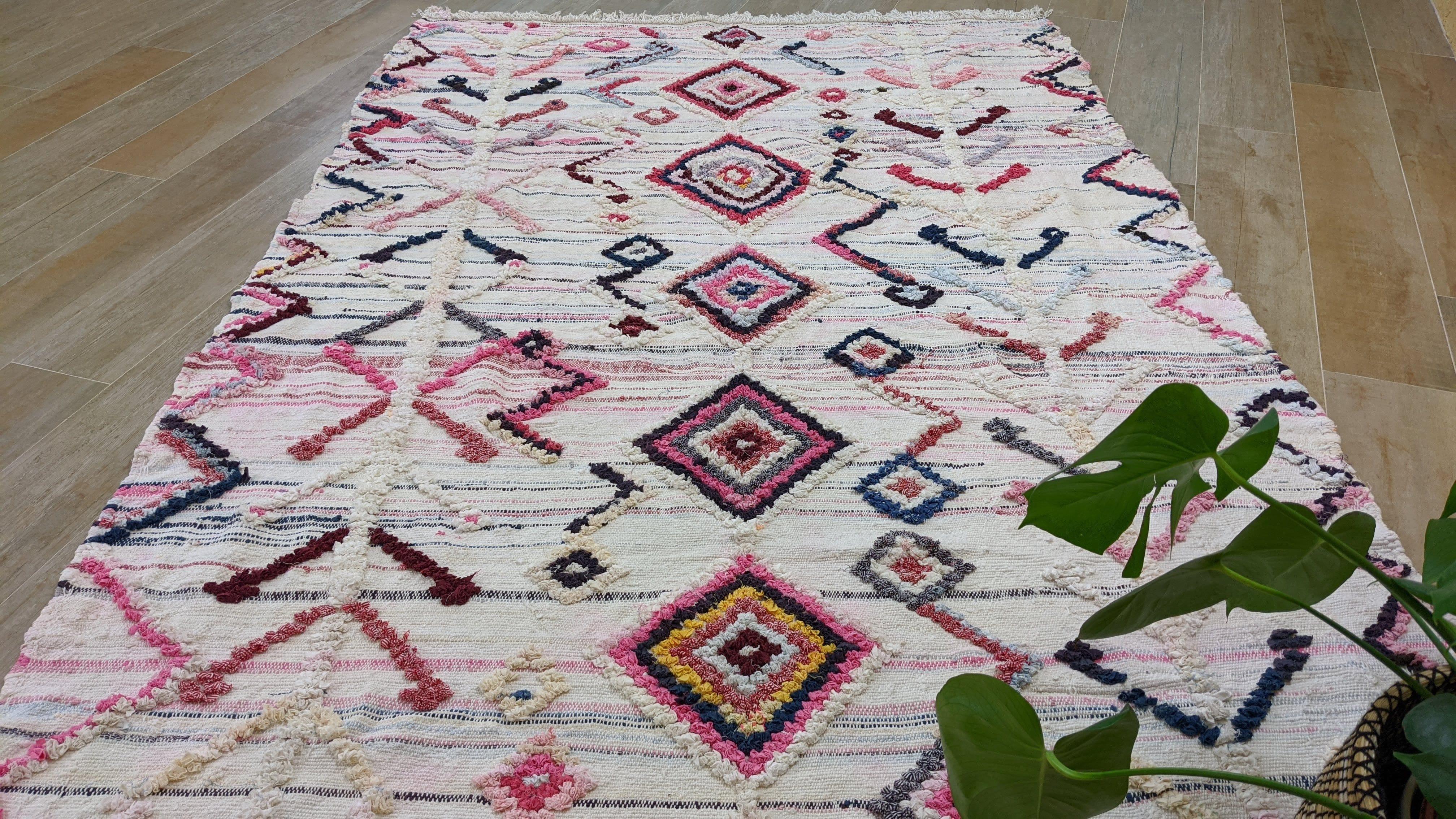 Large Boucherouite Rug, 275 x 170 cm || 9.02 x 5.58 feet - Image 9
