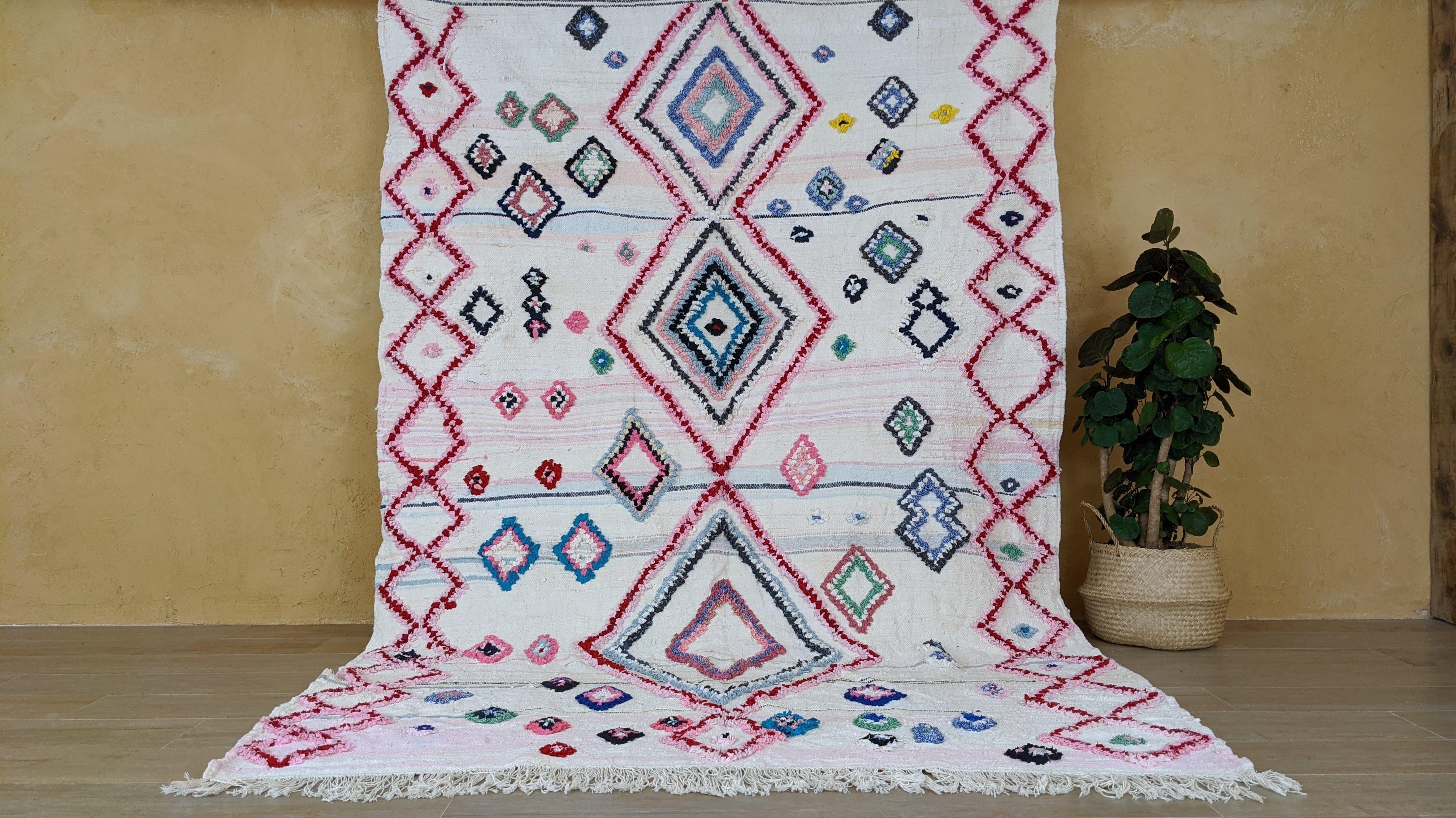 Large Boucherouite Rug, 275 x 185 cm || 9.02 x 6.07 feet