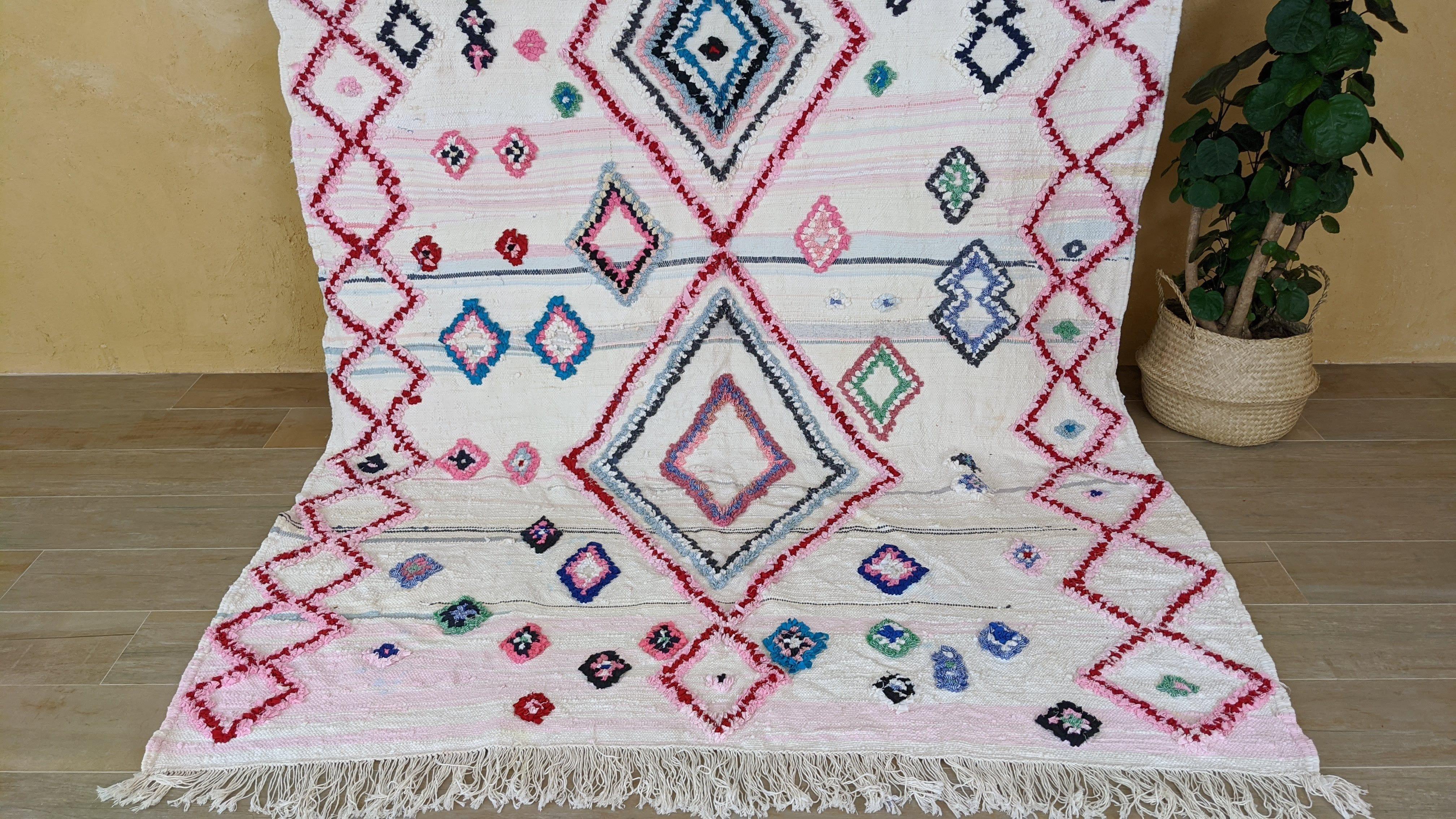Large Boucherouite Rug, 275 x 185 cm || 9.02 x 6.07 feet - Image 3