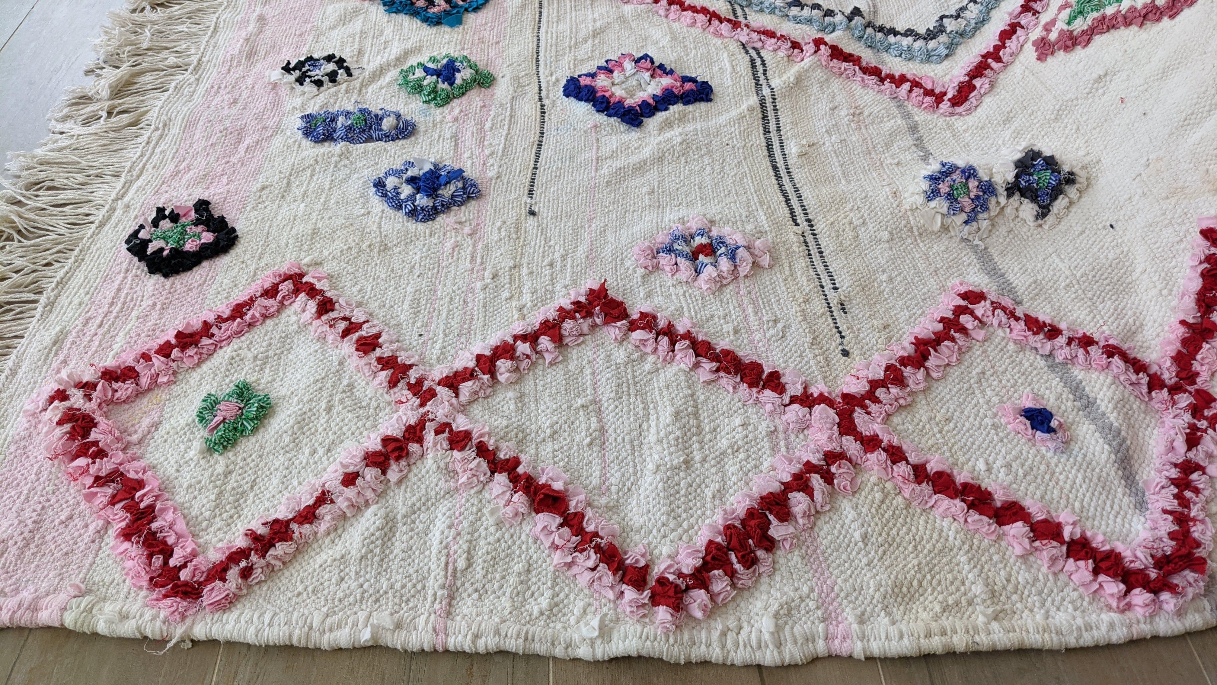 Large Boucherouite Rug, 275 x 185 cm || 9.02 x 6.07 feet - Image 5