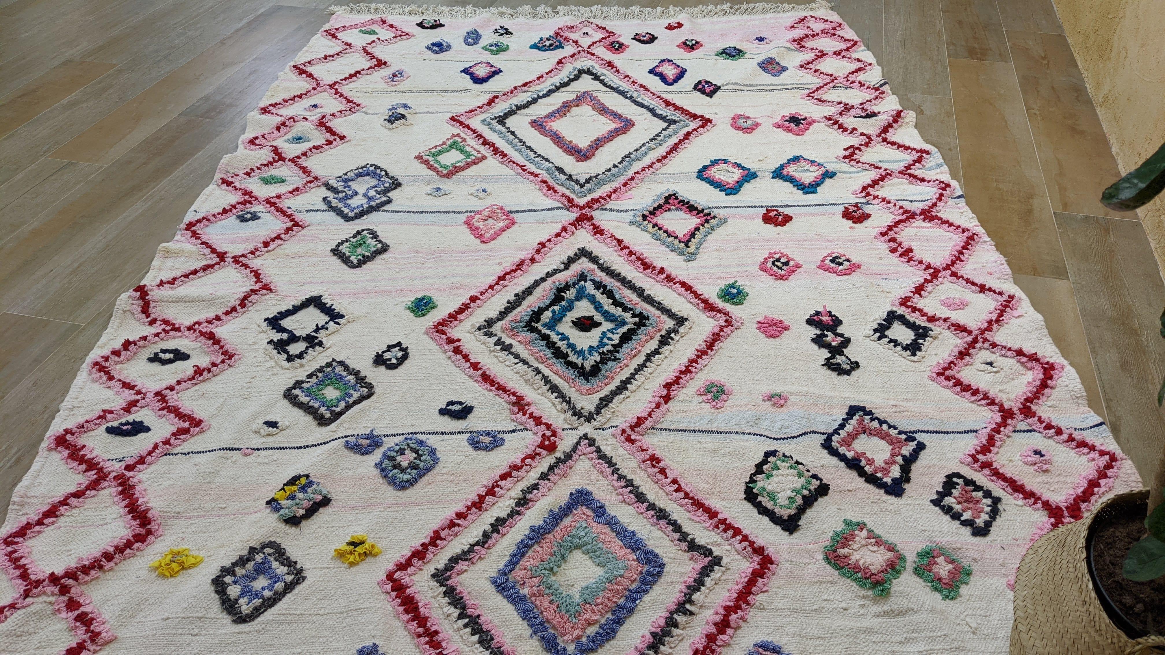 Large Boucherouite Rug, 275 x 185 cm || 9.02 x 6.07 feet - Image 8