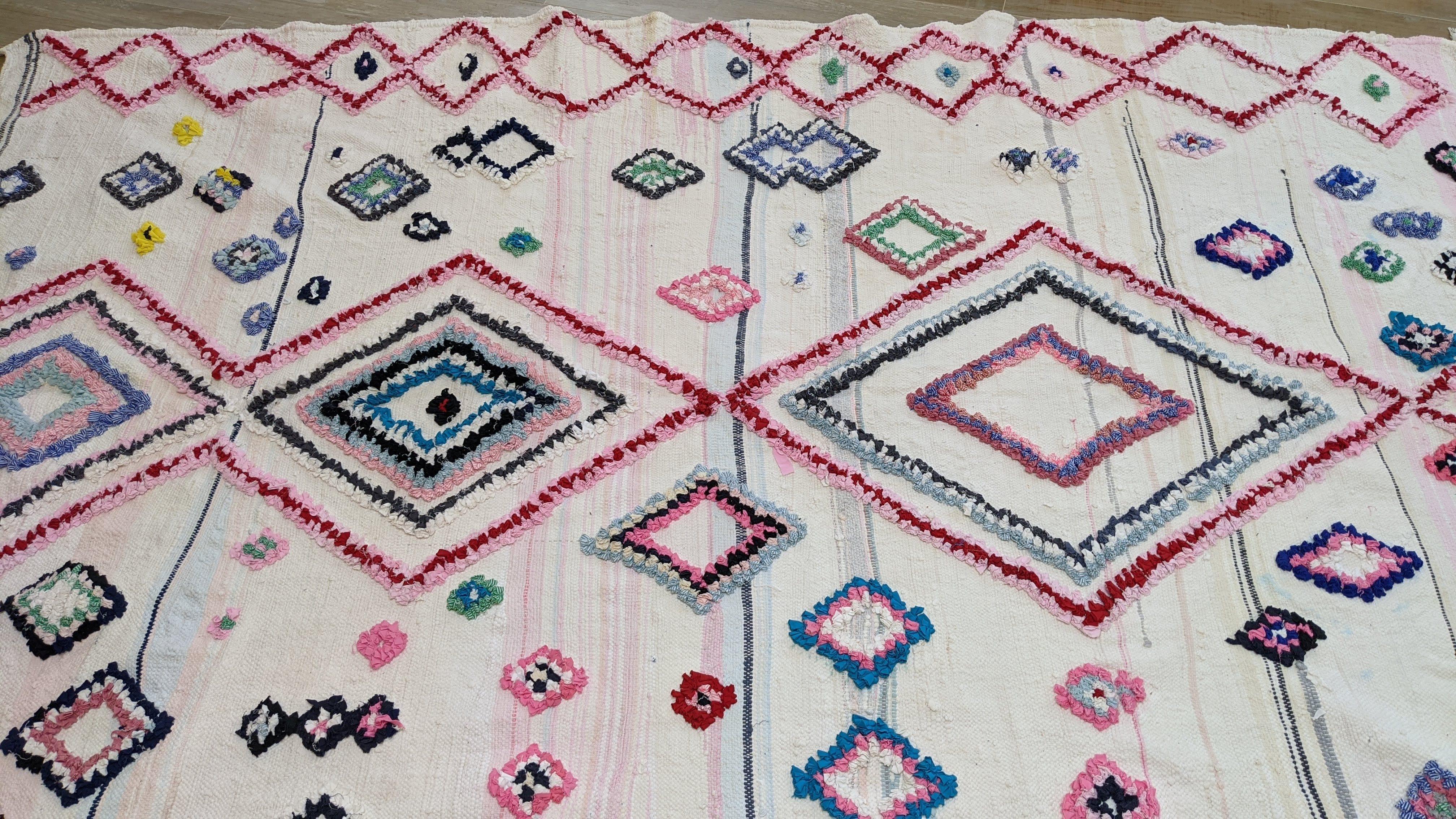 Large Boucherouite Rug, 275 x 185 cm || 9.02 x 6.07 feet - Image 9