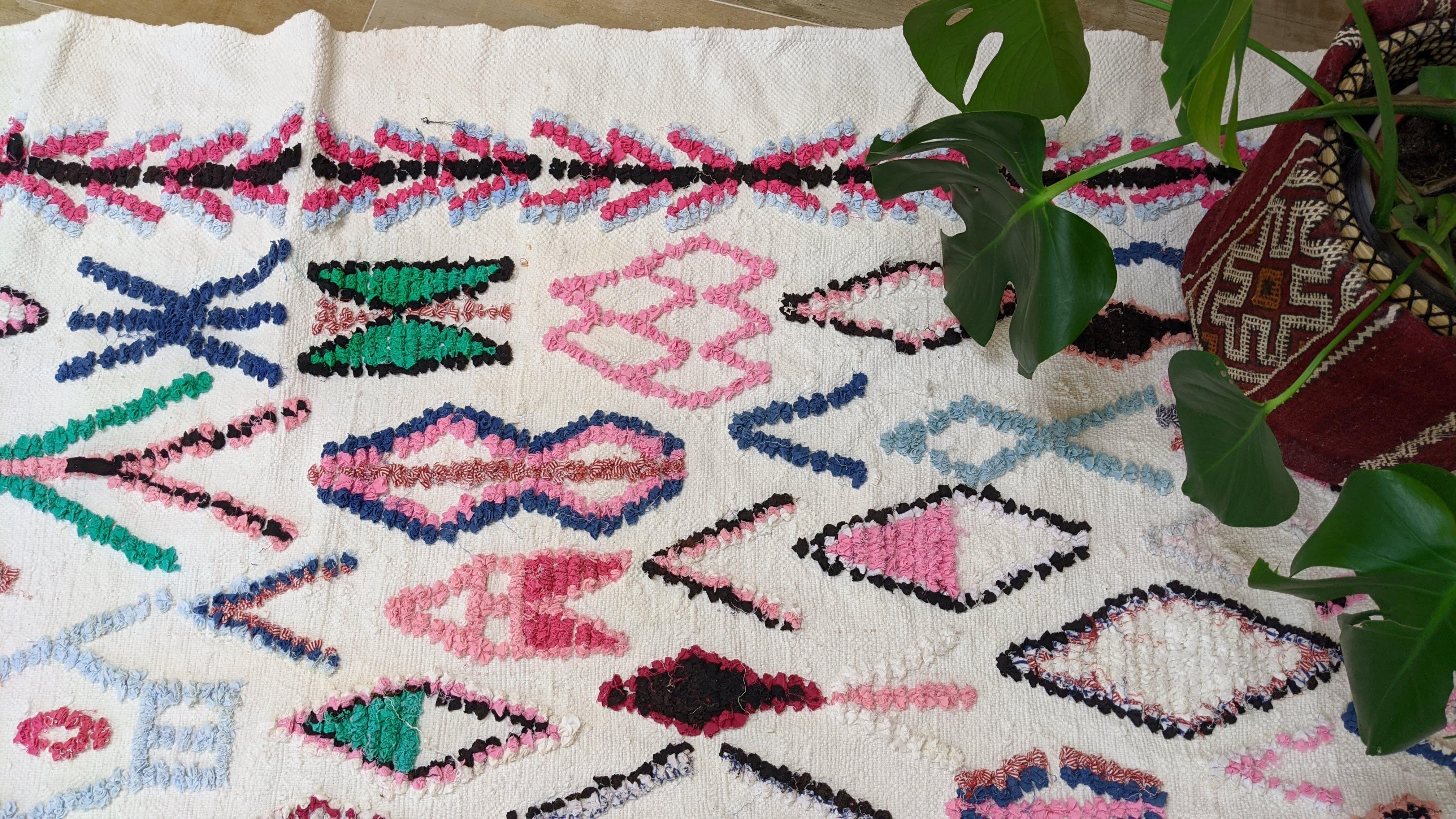 Large Boucherouite Rug, 280 x 180 cm || 9.19 x 5.91 feet - Image 3
