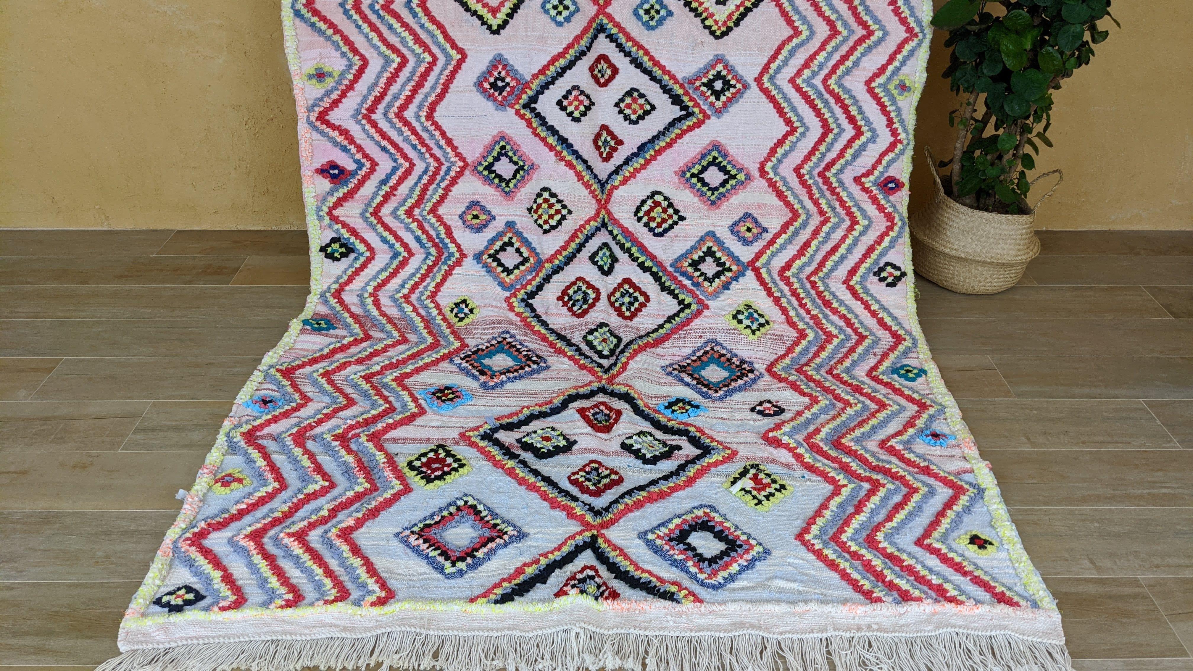 Large Boucherouite Rug, 290 x 175 cm || 9.51 x 5.74 feet - Image 4