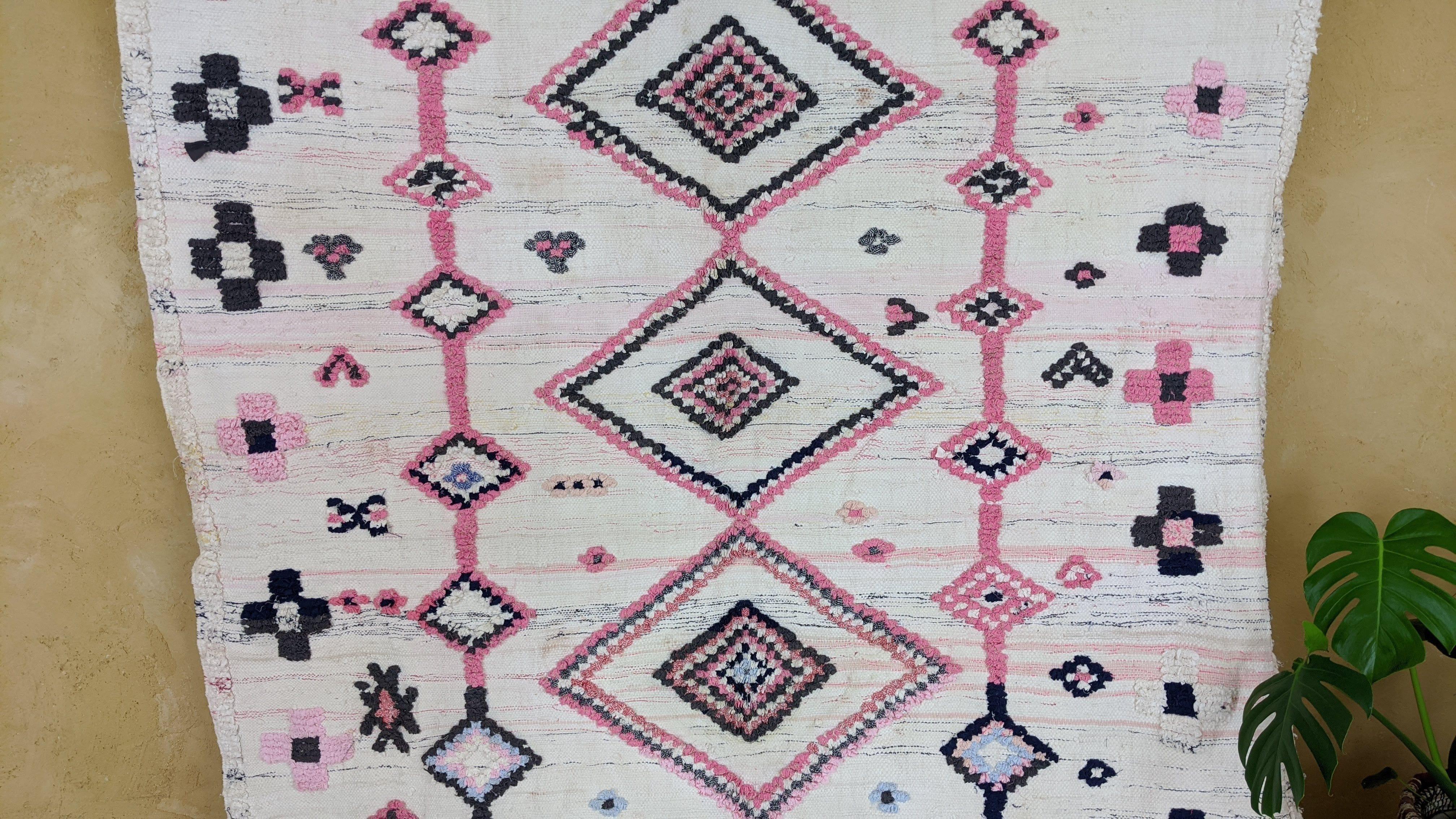Large Boucherouite Rug, 290 x 180 cm || 9.51 x 5.91 feet - Image 3