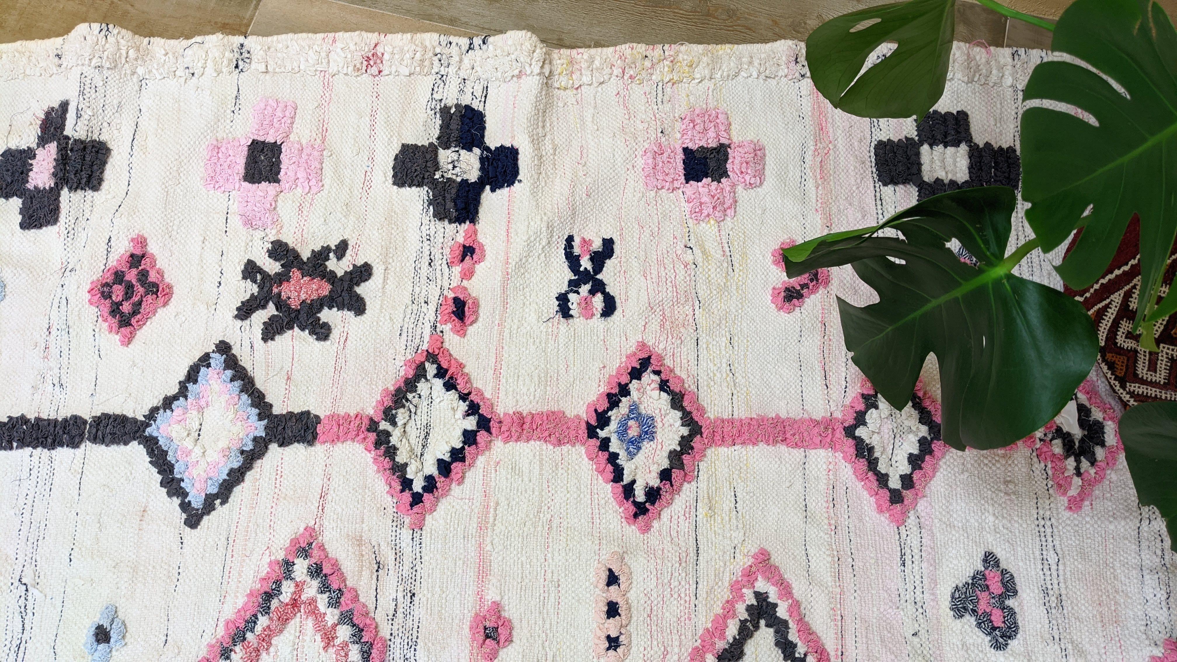 Large Boucherouite Rug, 290 x 180 cm || 9.51 x 5.91 feet - Image 4