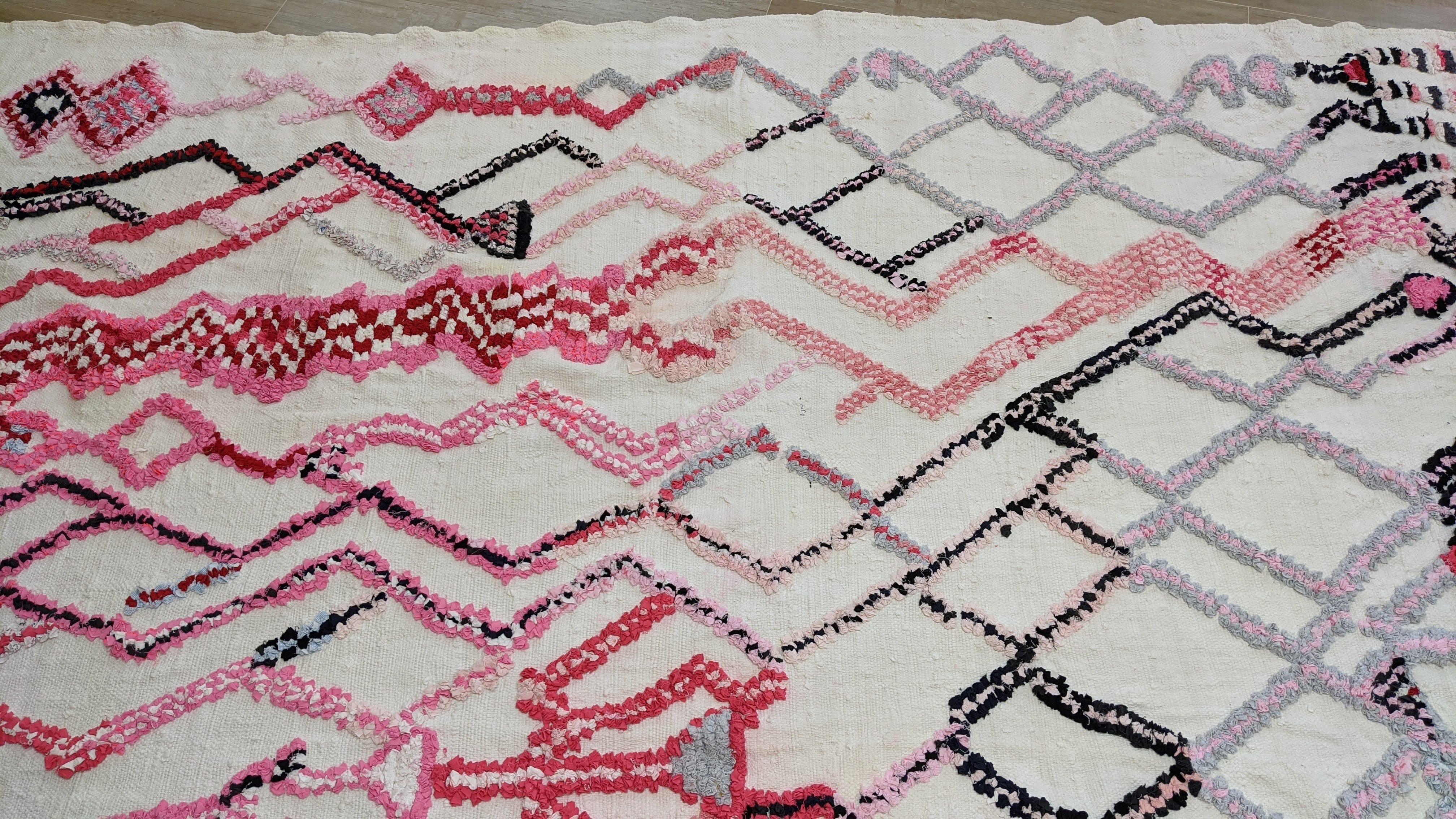 Large Boucherouite Rug, 295 x 165 cm || 9.68 x 5.41 feet - Image 10