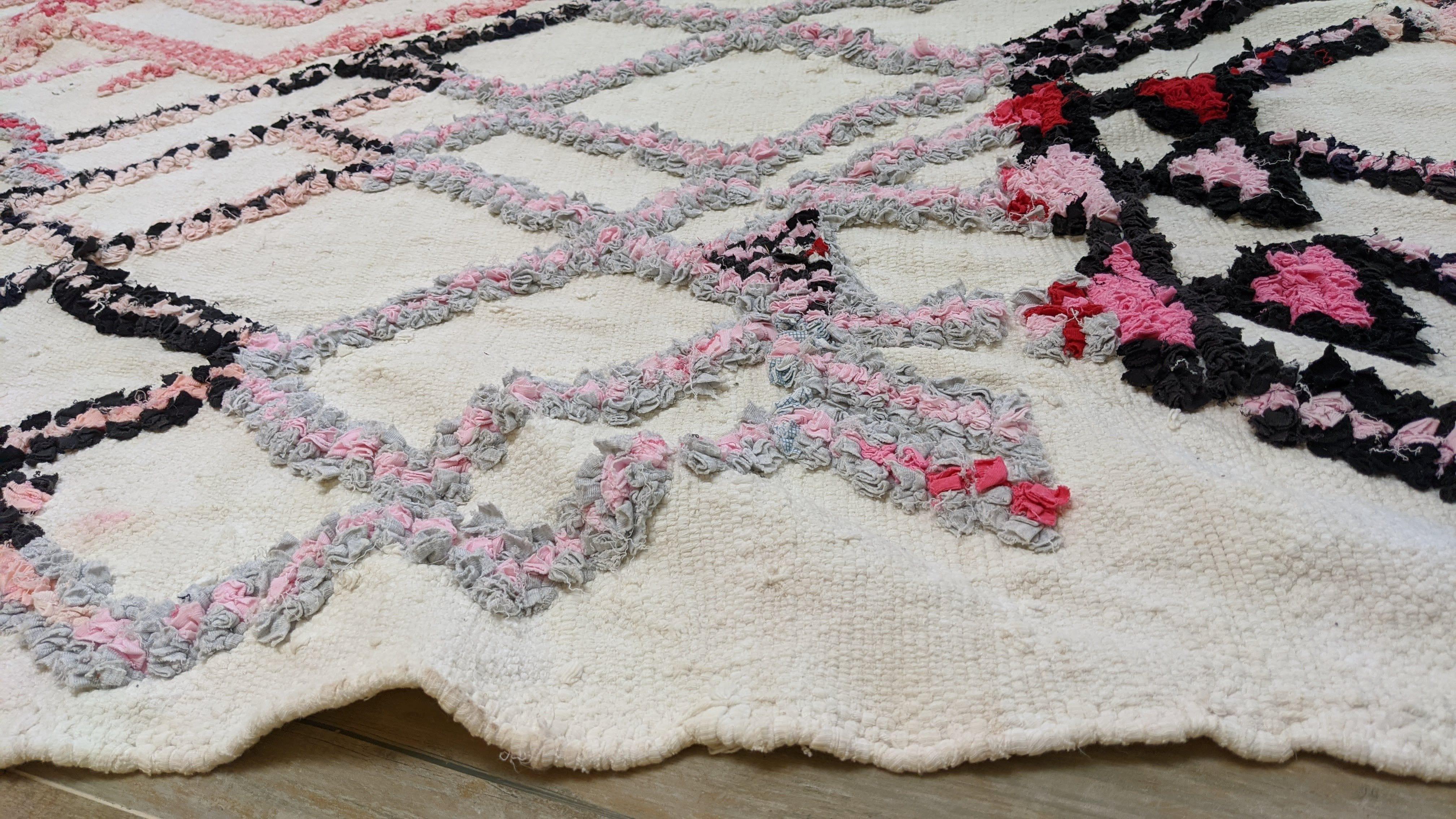 Large Boucherouite Rug, 295 x 165 cm || 9.68 x 5.41 feet - Image 11