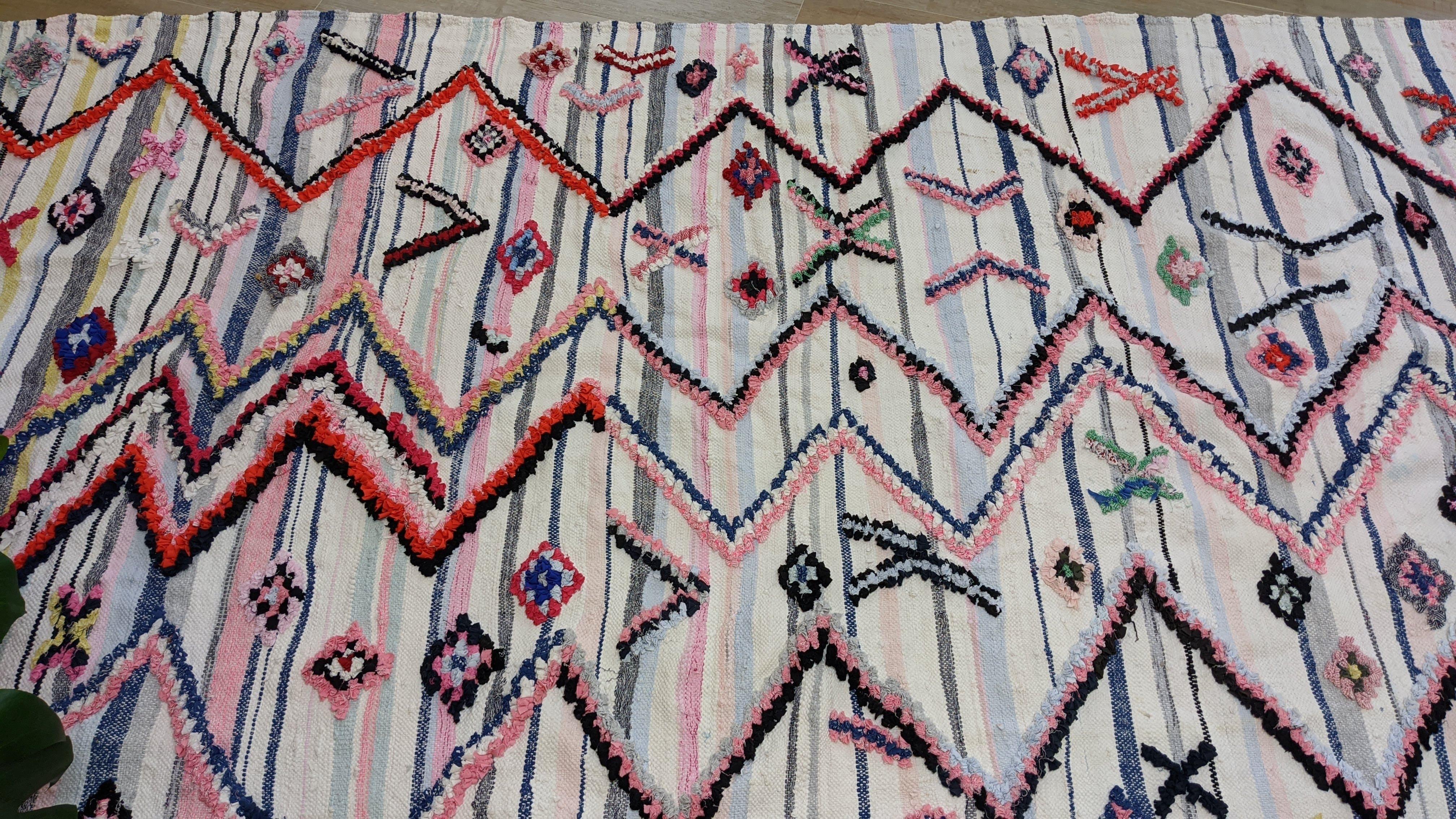 Large Boucherouite Rug, 295 x 170 cm || 9.68 x 5.58 feet - Image 10