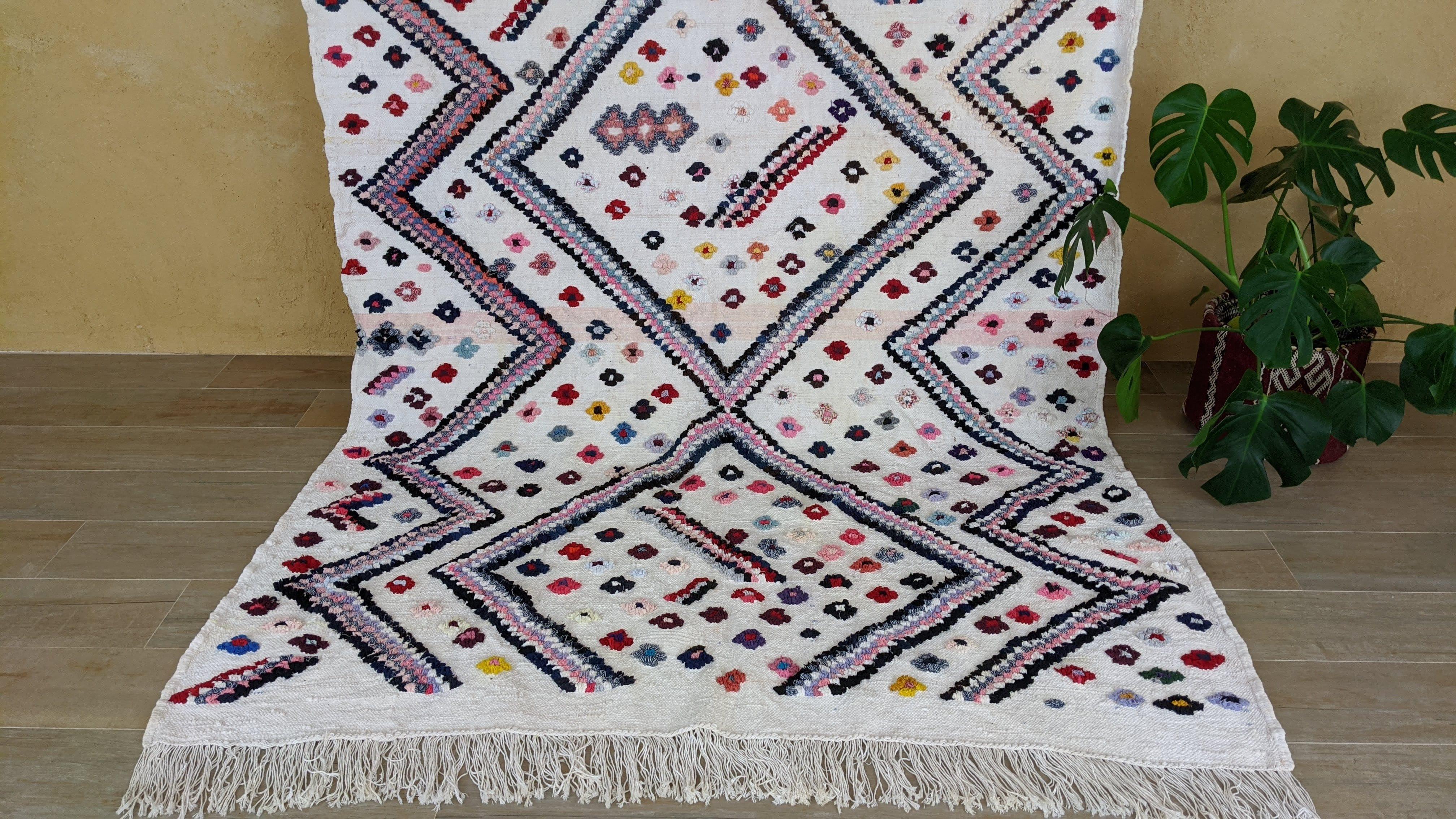Large Boucherouite Rug, 295 x 183 cm || 9.68 x 6 feet - Image 5