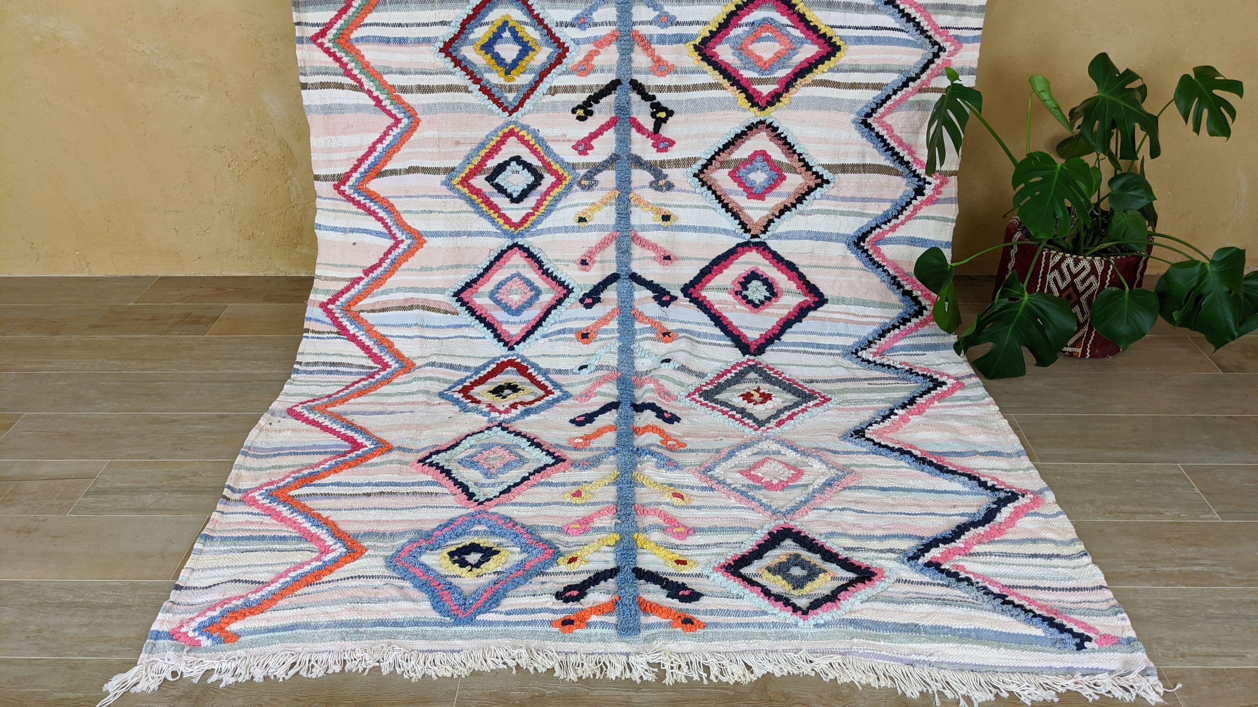 Large Boucherouite Rug, 300 x 175 cm || 9.84 x 5.74 feet - Image 3
