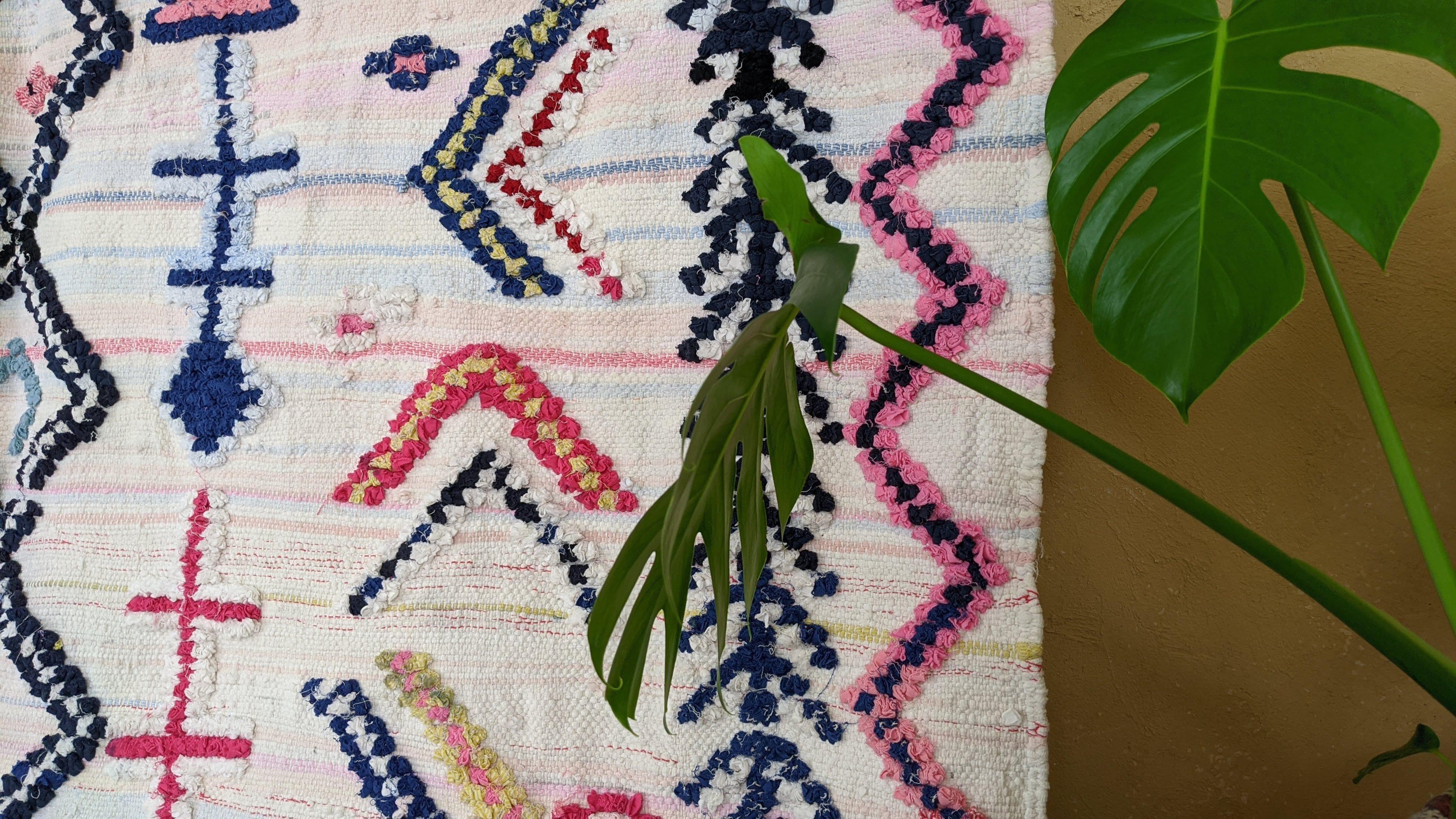 Large Boucherouite Rug, 305 x 175 cm || 10.01 x 5.74 feet - Image 2