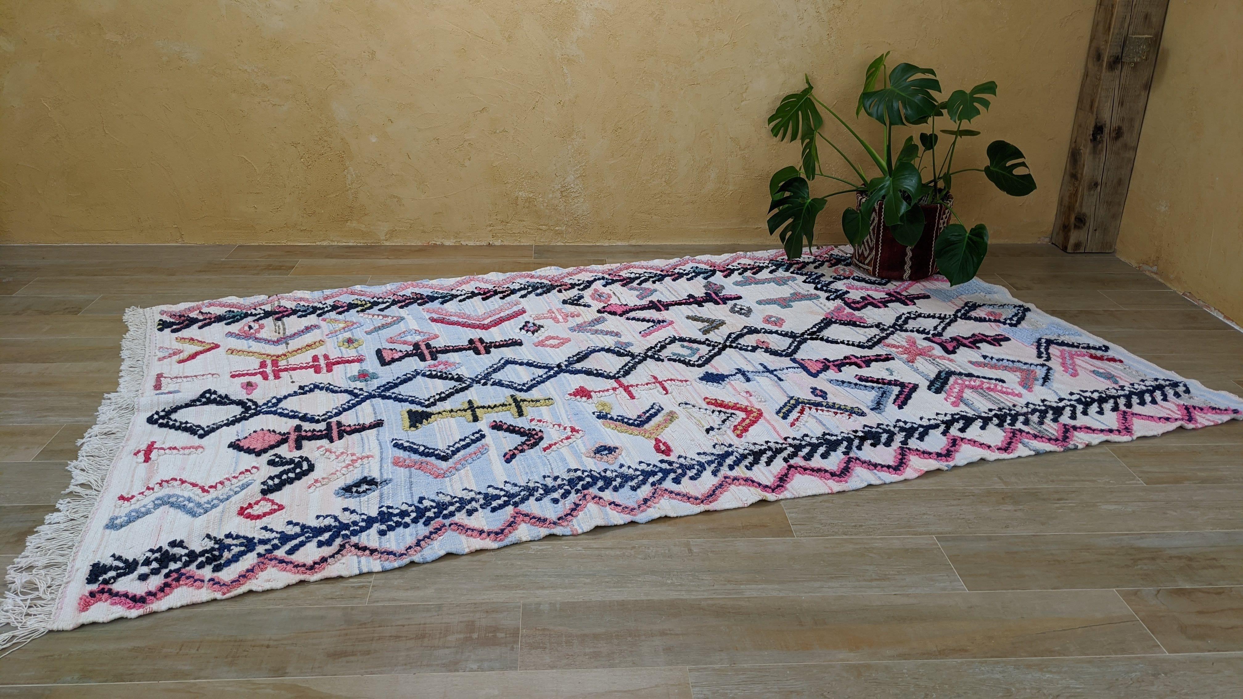 Large Boucherouite Rug, 305 x 175 cm || 10.01 x 5.74 feet - Image 6