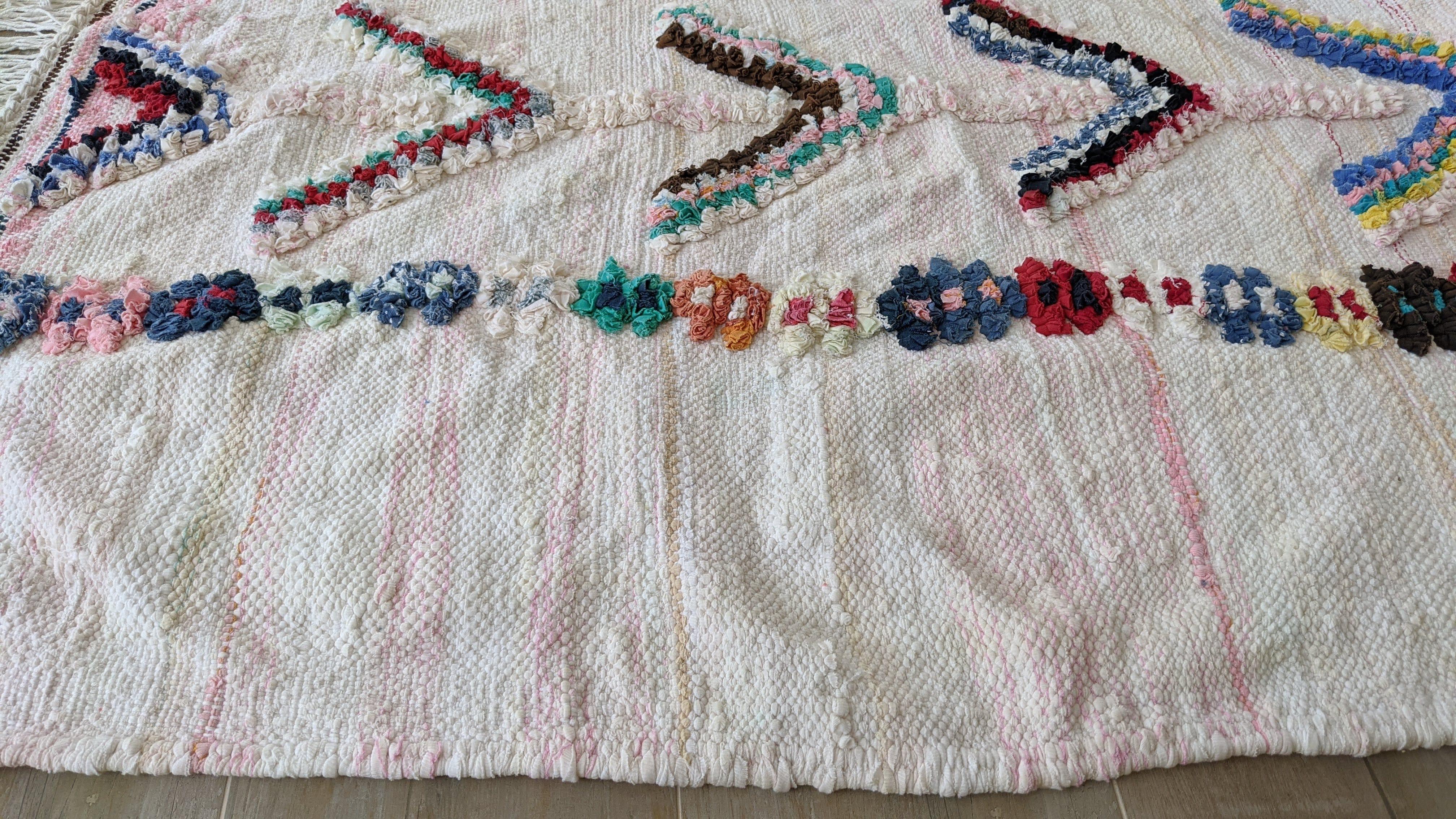Large Boucherouite Rug, 305 x 180 cm || 10.01 x 5.91 feet - Image 5