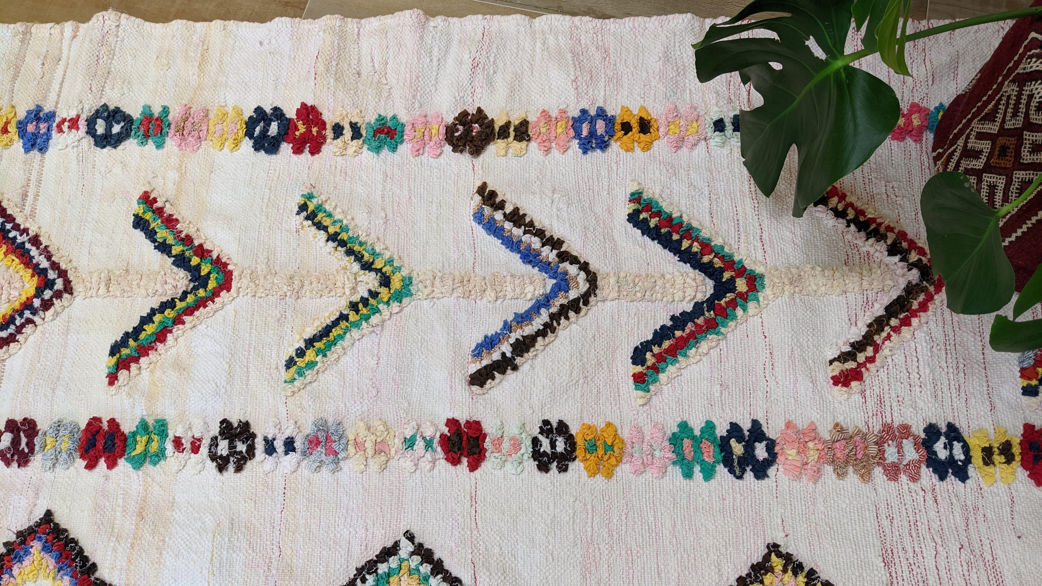 Large Boucherouite Rug, 305 x 180 cm || 10.01 x 5.91 feet - Image 7