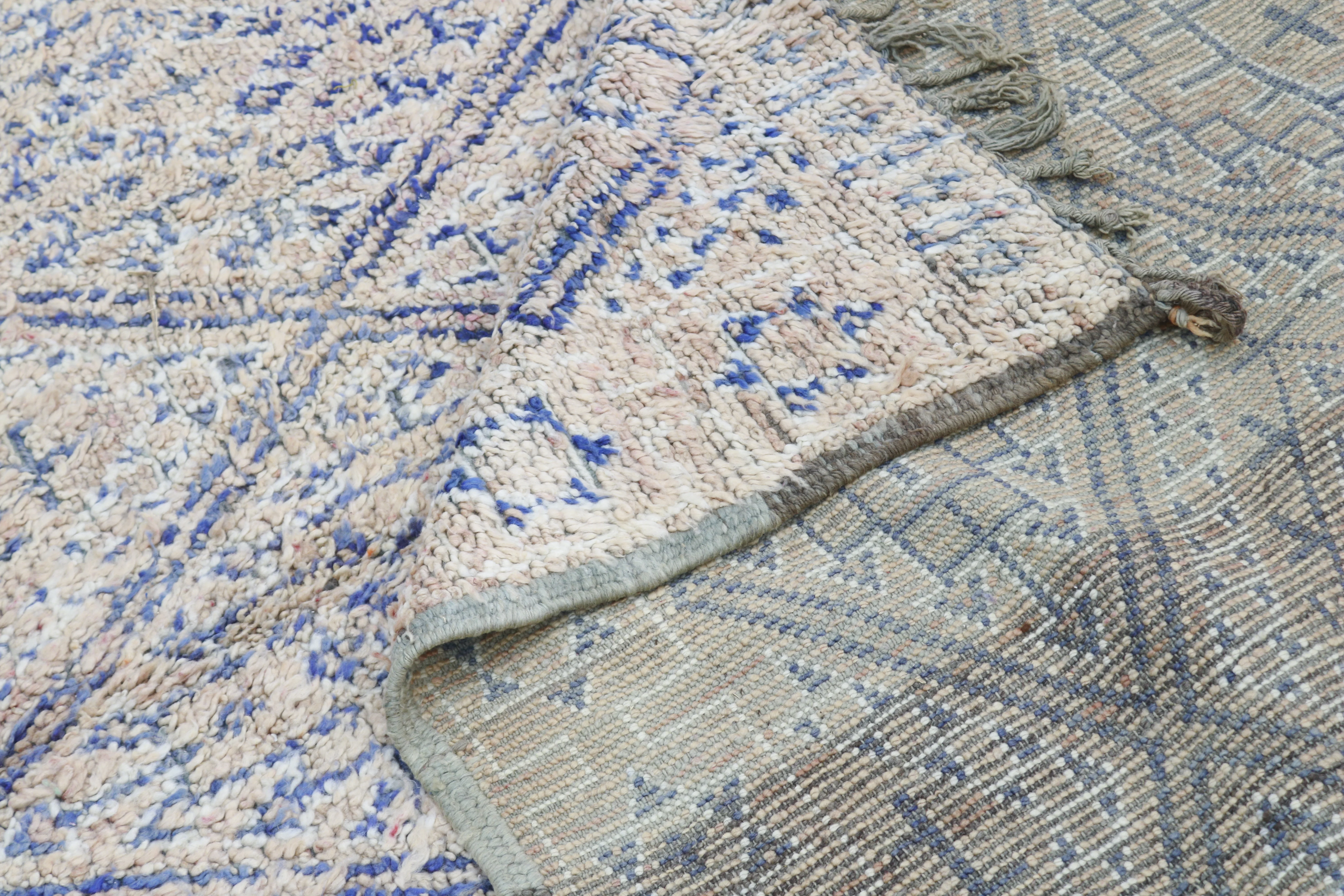 Vintage Beni M’Guild Rug 280×200 cm – Faded Moroccan Berber Rug with Blue Tribal Diamond Patterns, GO-1005 - Image 3