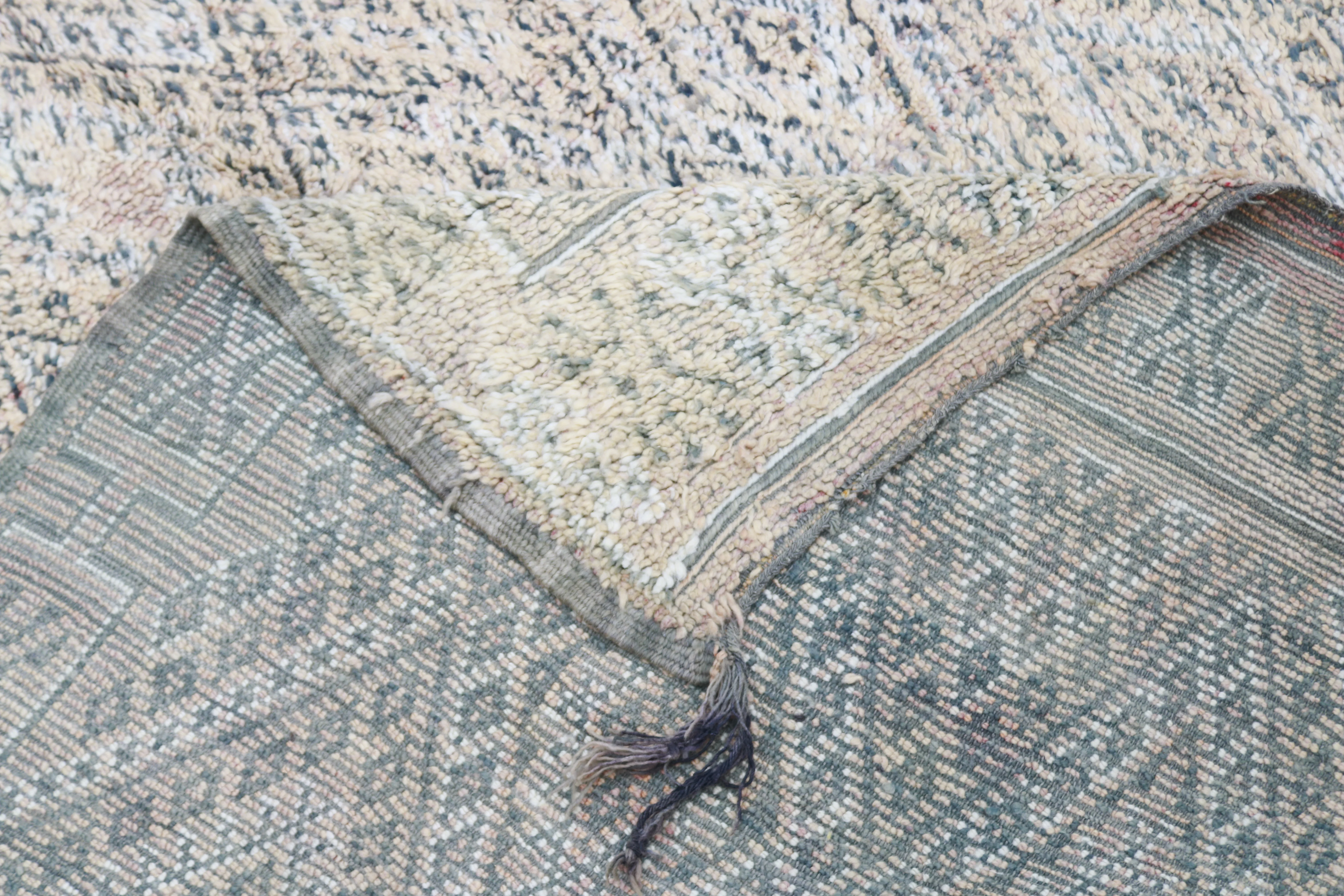 Vintage Beni M’Guild Rug 285×215 cm – Distressed Moroccan Berber Rug with Faded Tribal Patterns, GO-1006 - Image 4