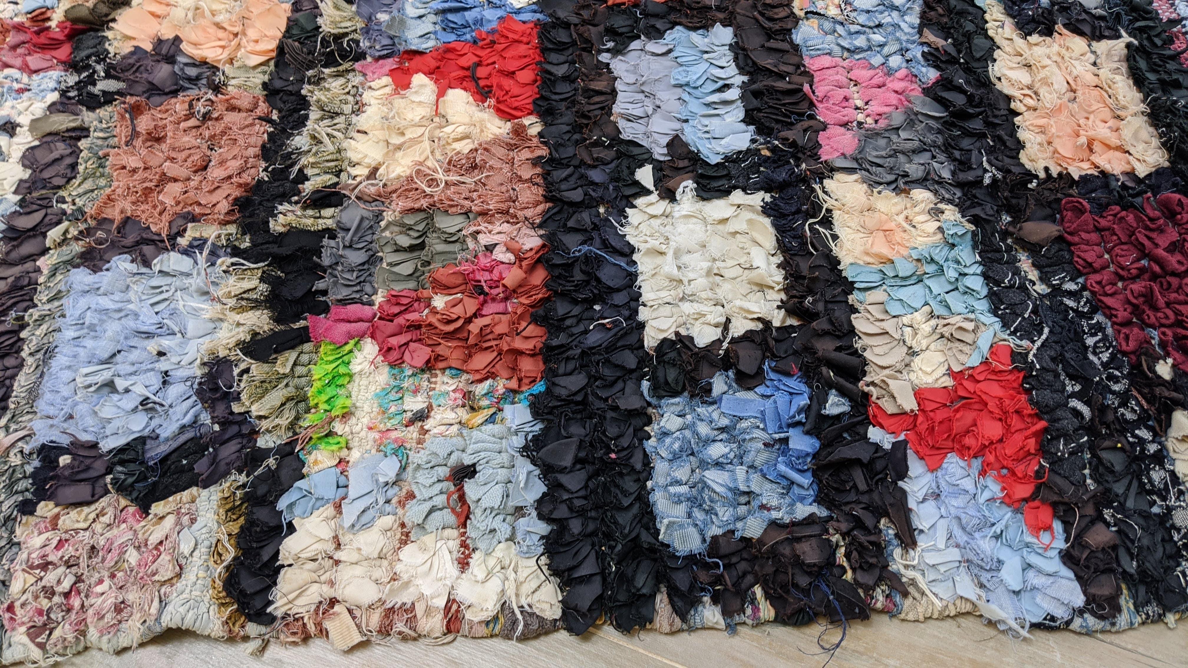 Vintage Boucherouite Rug - 205 x 135 cm || 6.73 x 4.43 feet - Image 10
