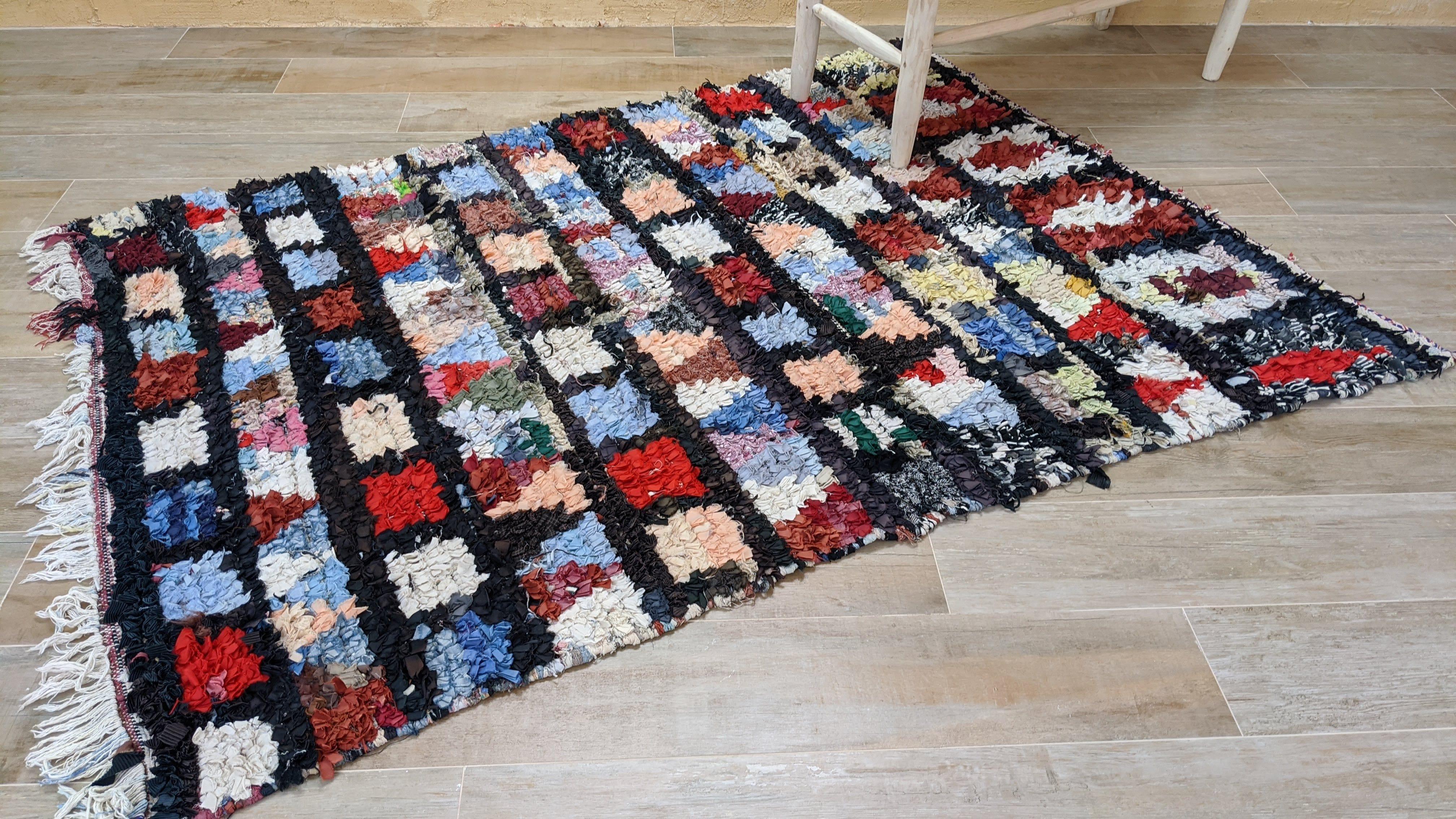 Vintage Boucherouite Rug - 205 x 135 cm || 6.73 x 4.43 feet - Image 5