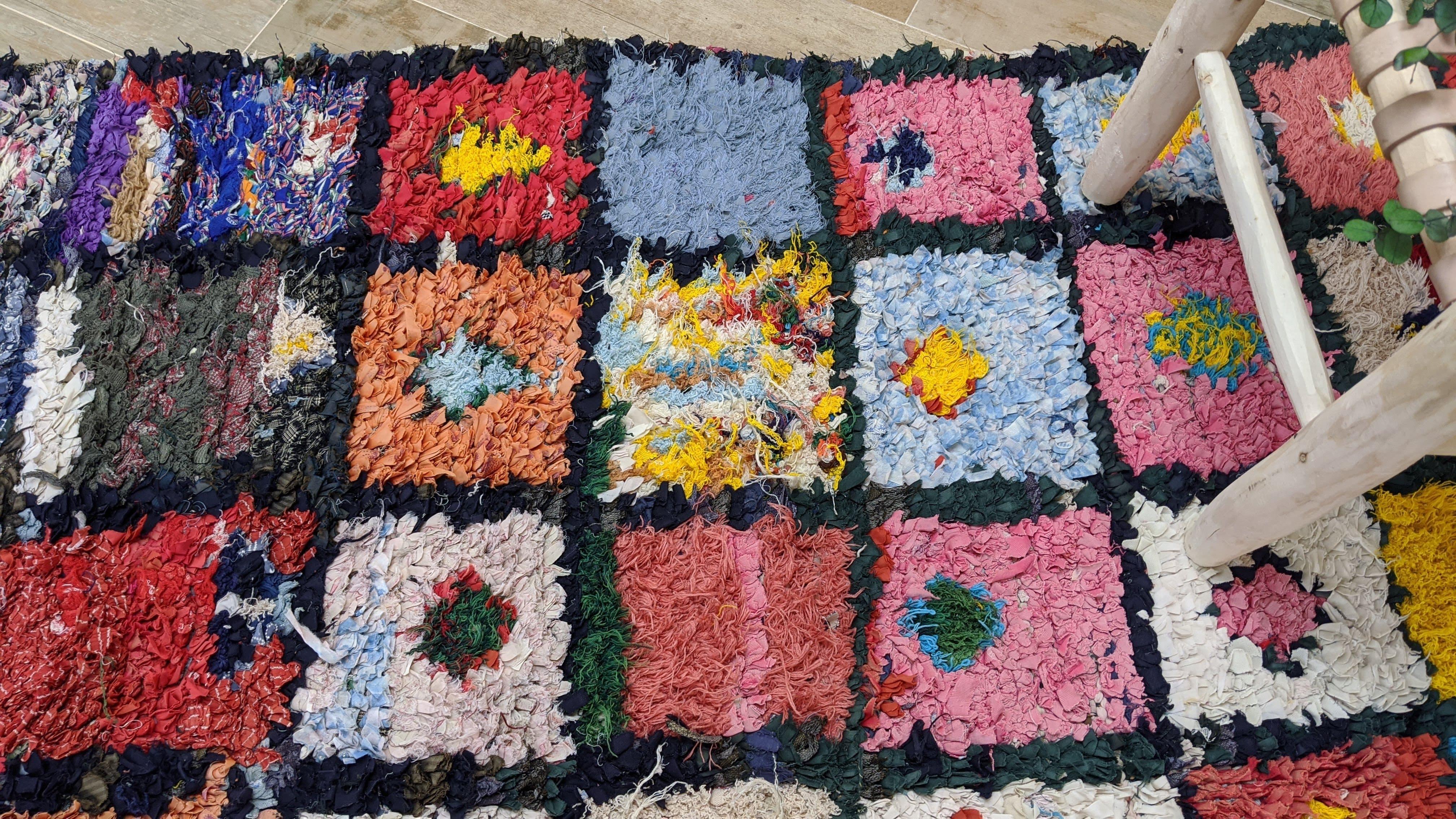 Vintage Boucherouite Rug - 215 x 145 cm || 7.05 x 4.76 feet - Image 3
