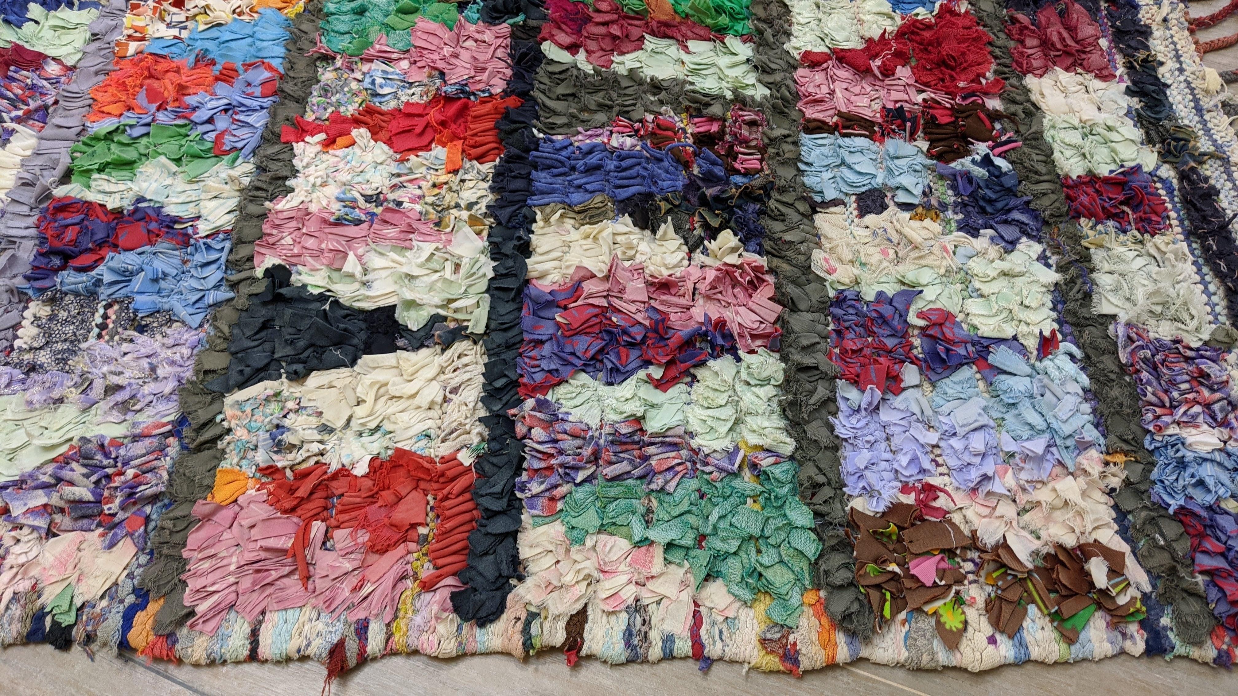 Vintage Boucherouite Rug - 220 x 133 cm || 7.22 x 4.36 feet - Image 9