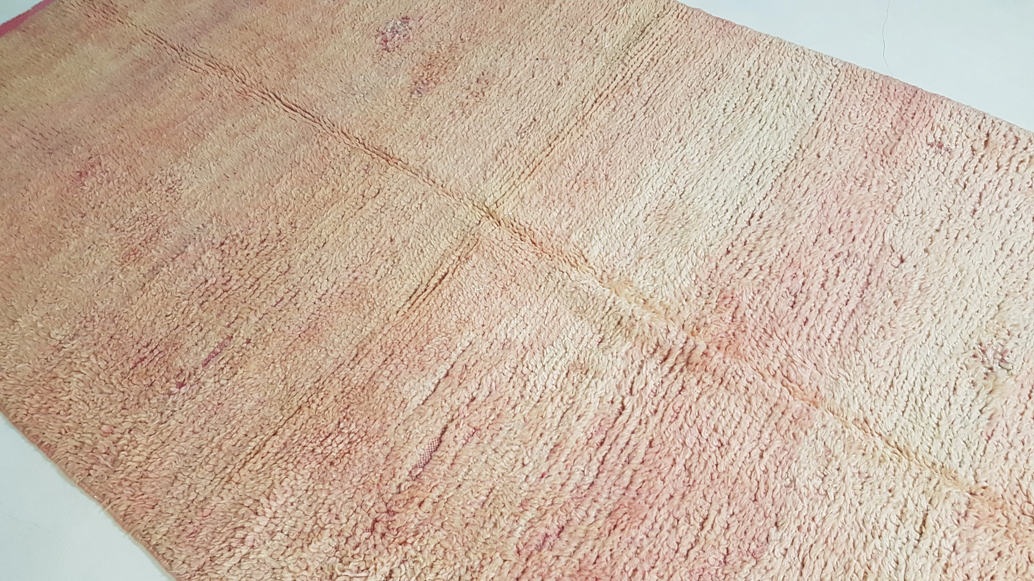 Vintage Boujaad rug, 245 x 155 cm || 8.04 x 5.09 feet - Image 4