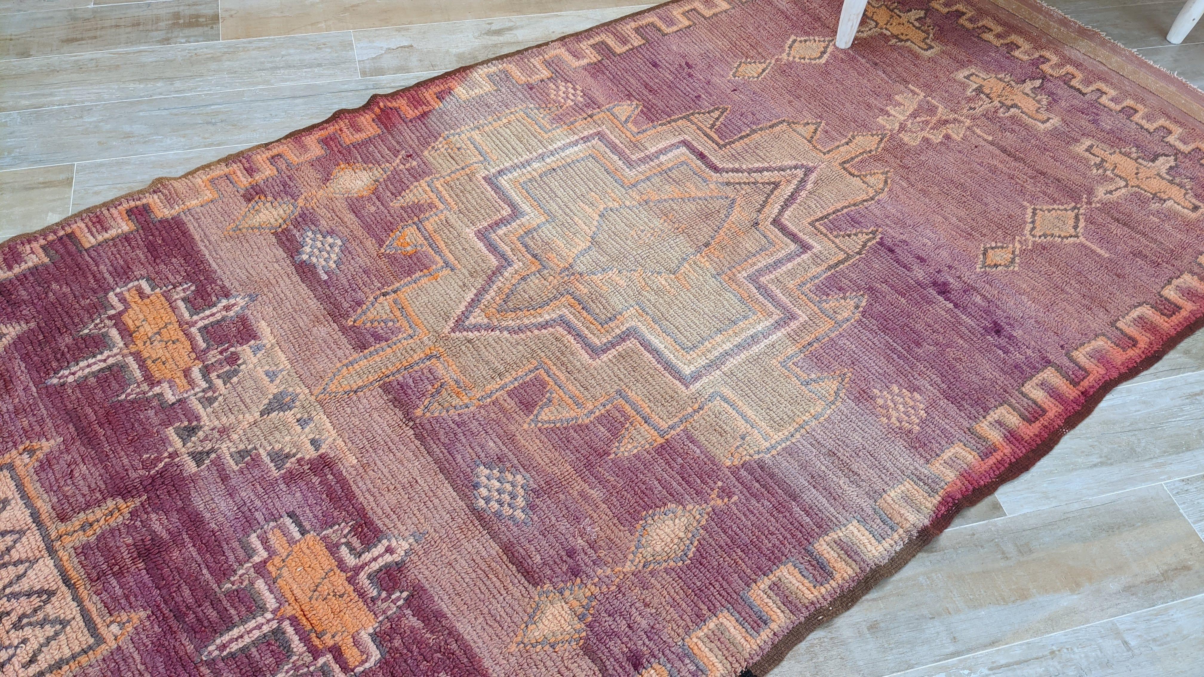Vintage Boujaad rug, 315 x 150 cm || 10.33 x 4.92 feet - Image 3