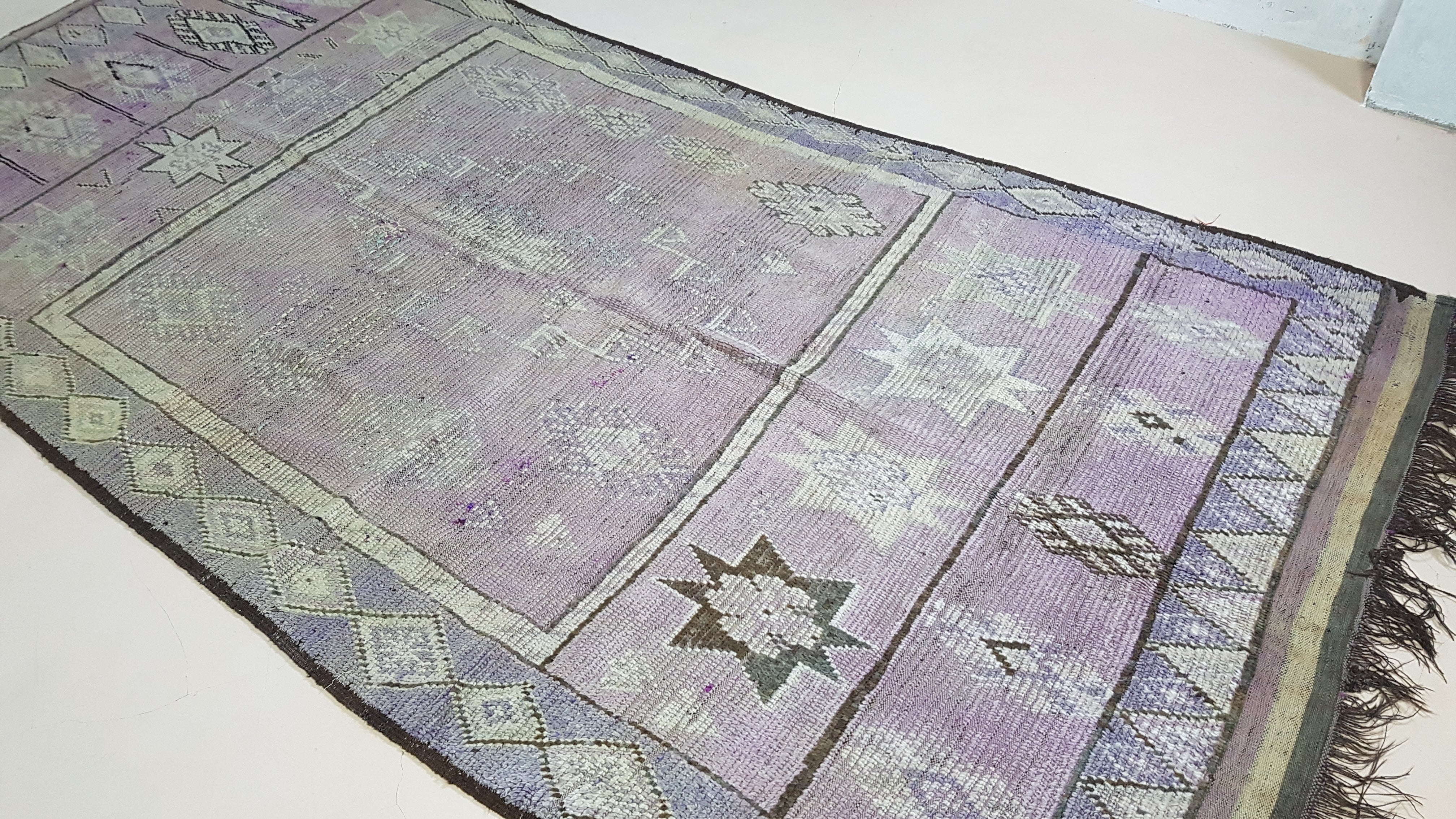 Vintage Boujaad rug, 330 x 165 cm || 10.83 x 5.41 feet - Image 5